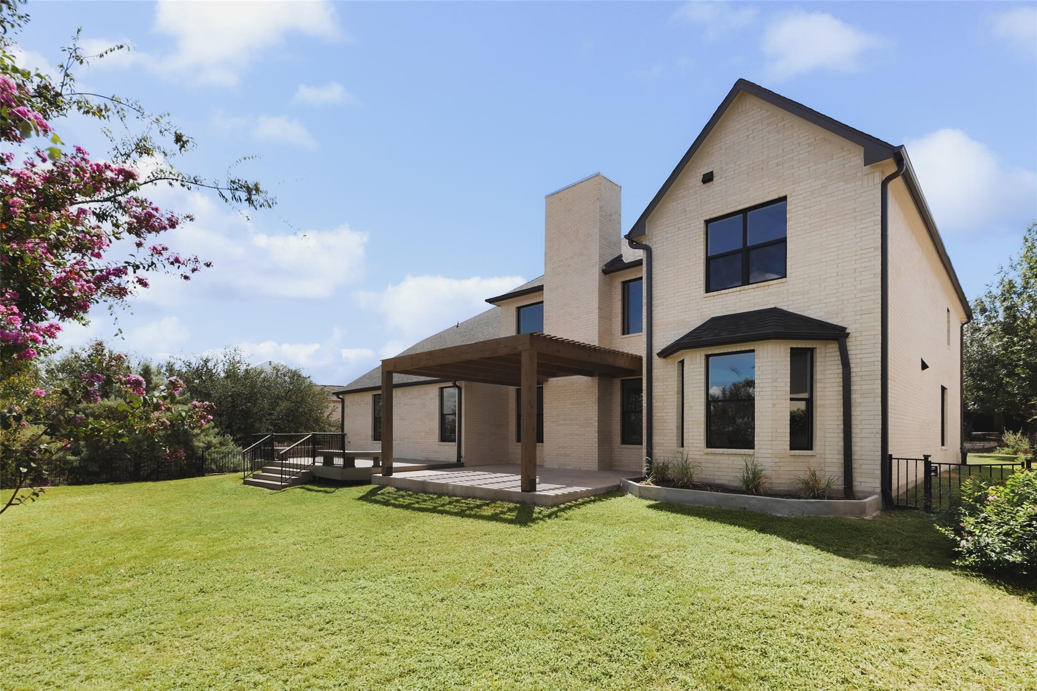 104 Whitley DR