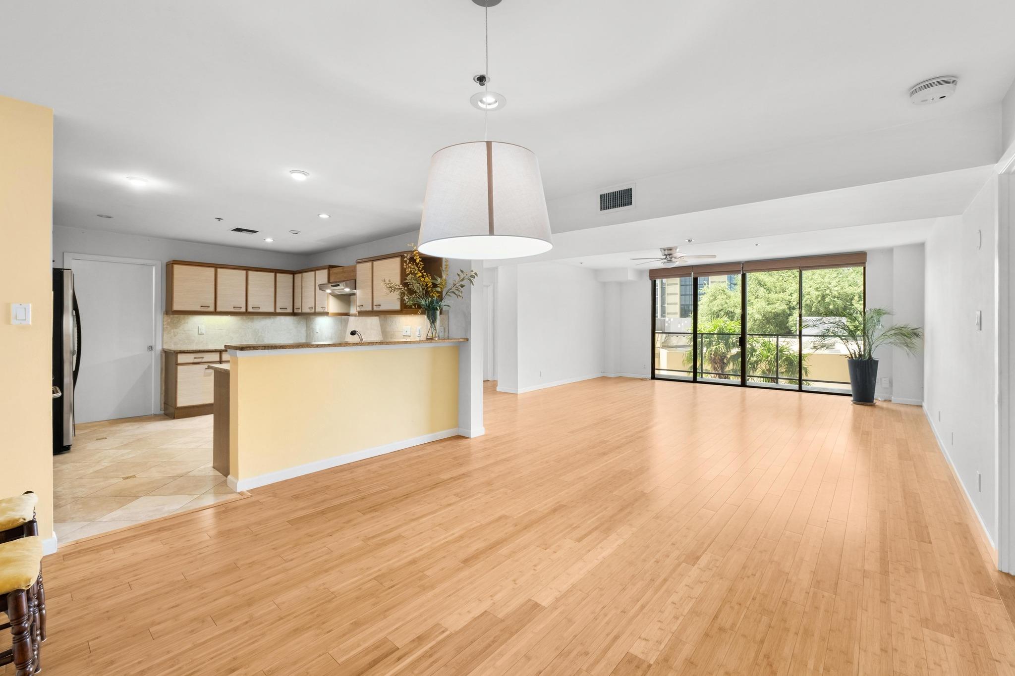 40 N Interstate 35 Unit: 3D3