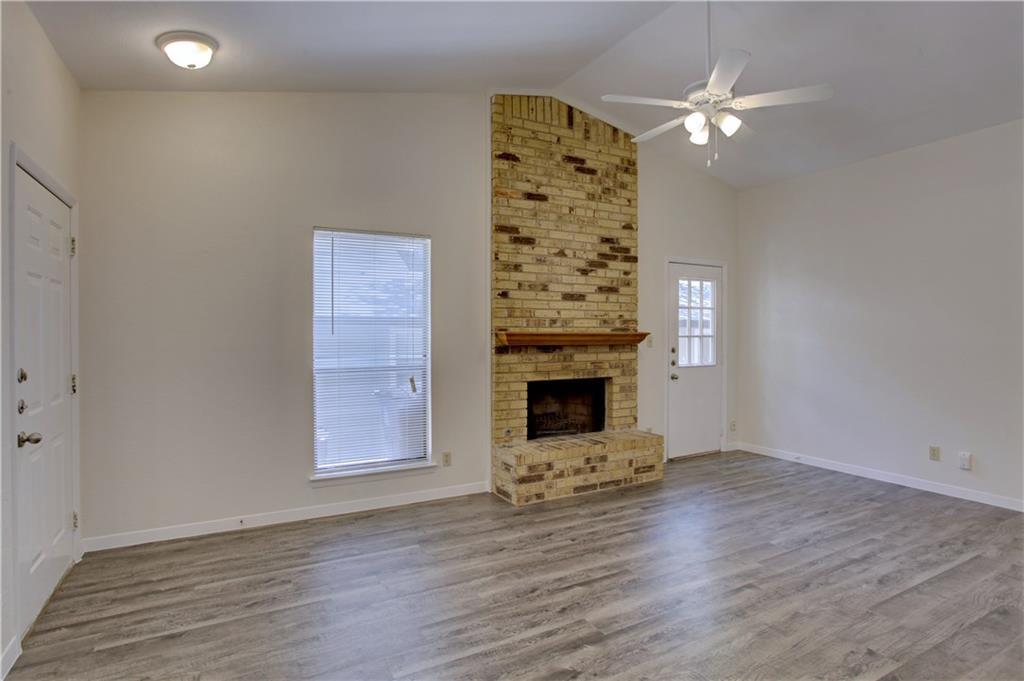 1409 Waterloo TRL # B