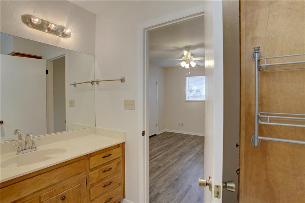 1409 Waterloo TRL # B