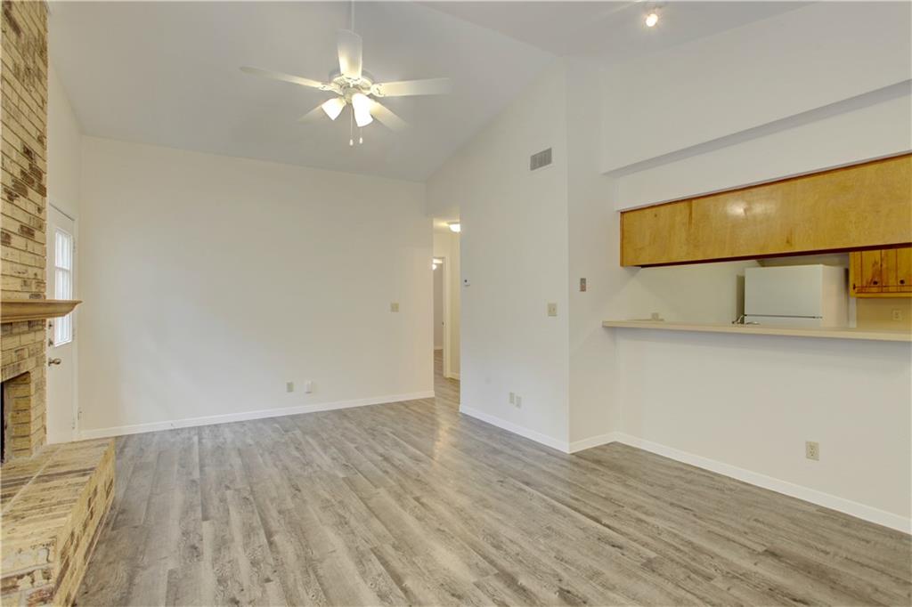 1409 Waterloo TRL # B