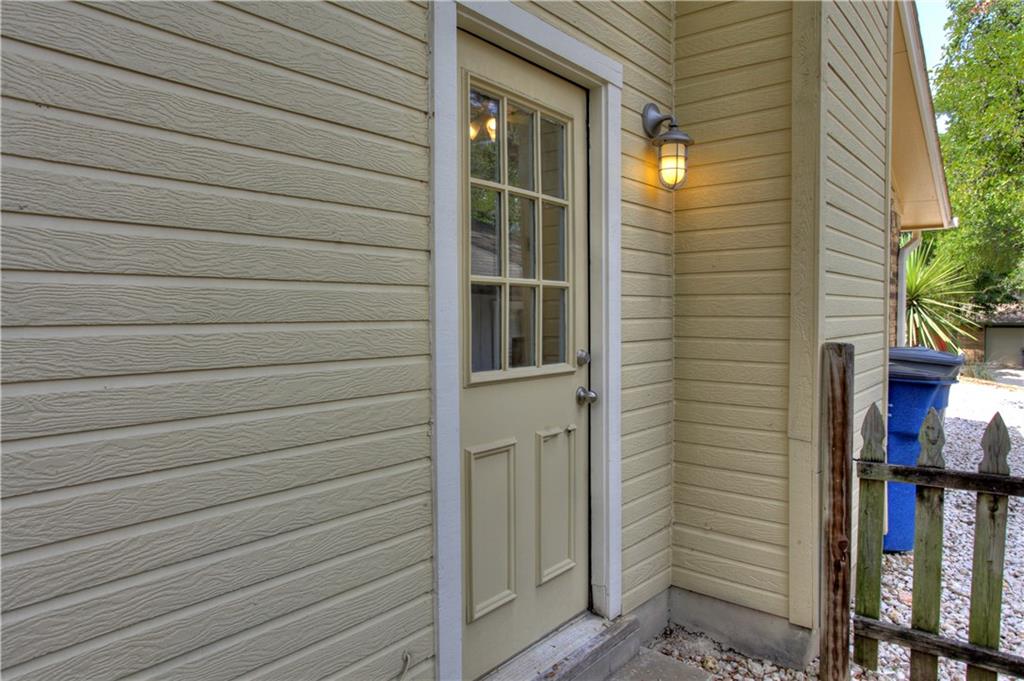 1409 Waterloo TRL # B