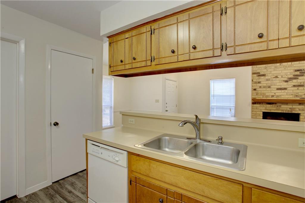 1409 Waterloo TRL # B