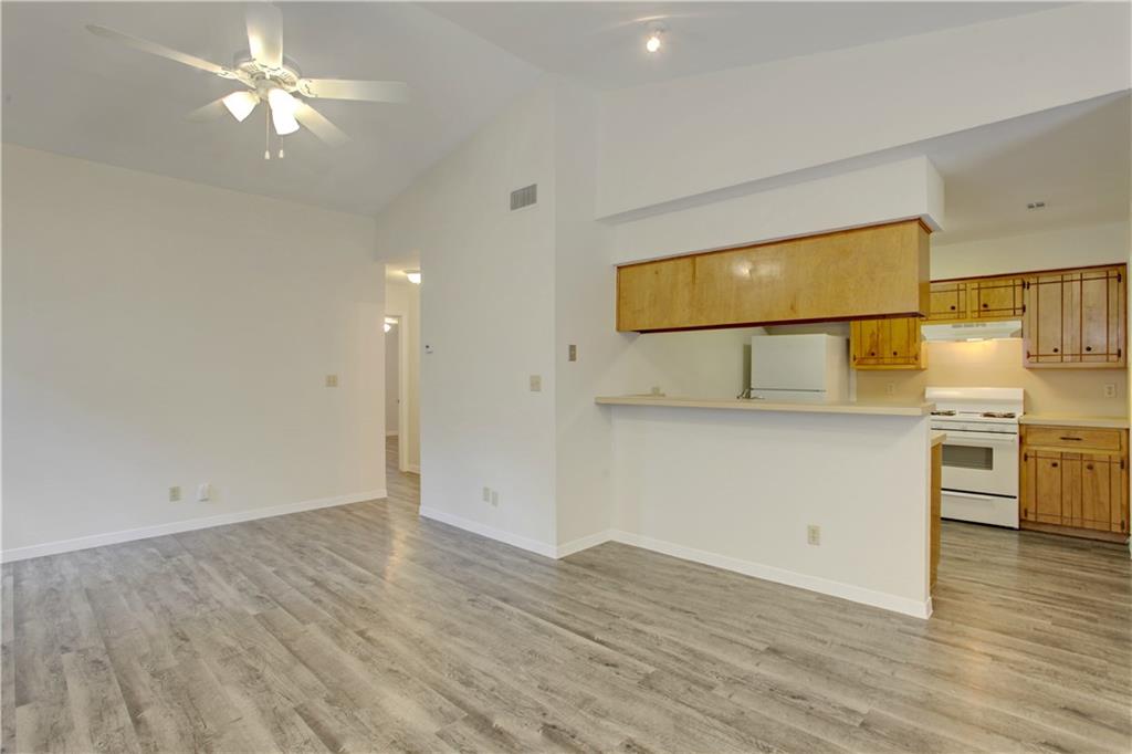 1409 Waterloo TRL # B