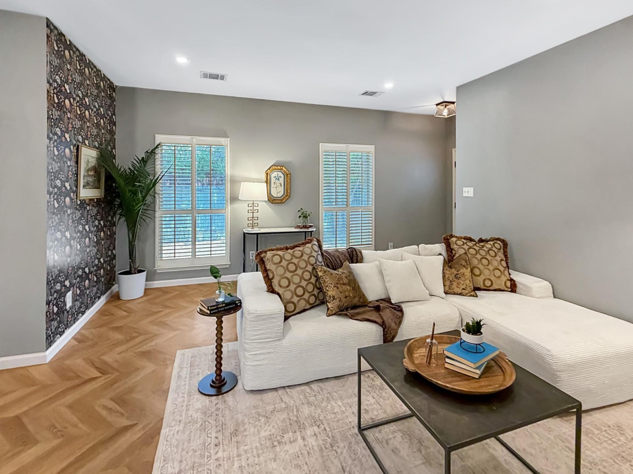 4419 QUICKSILVER BLVD