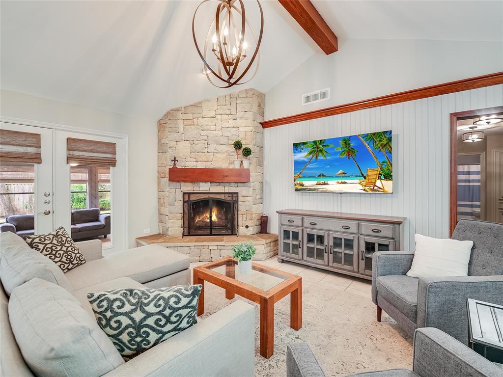 11725 Santa Cruz DR