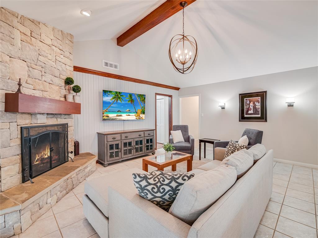 11725 Santa Cruz DR