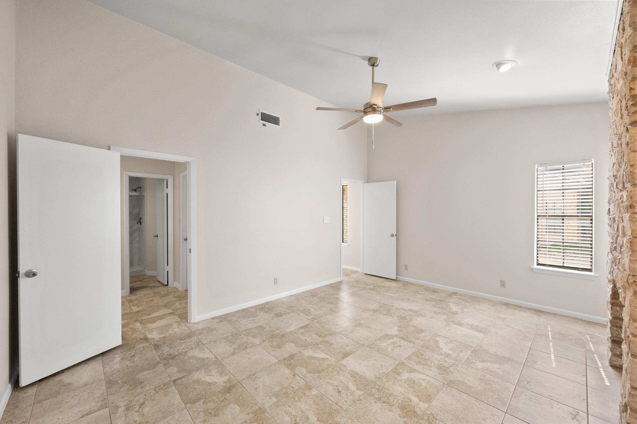 2201 Lakeway BLVD Unit: 39