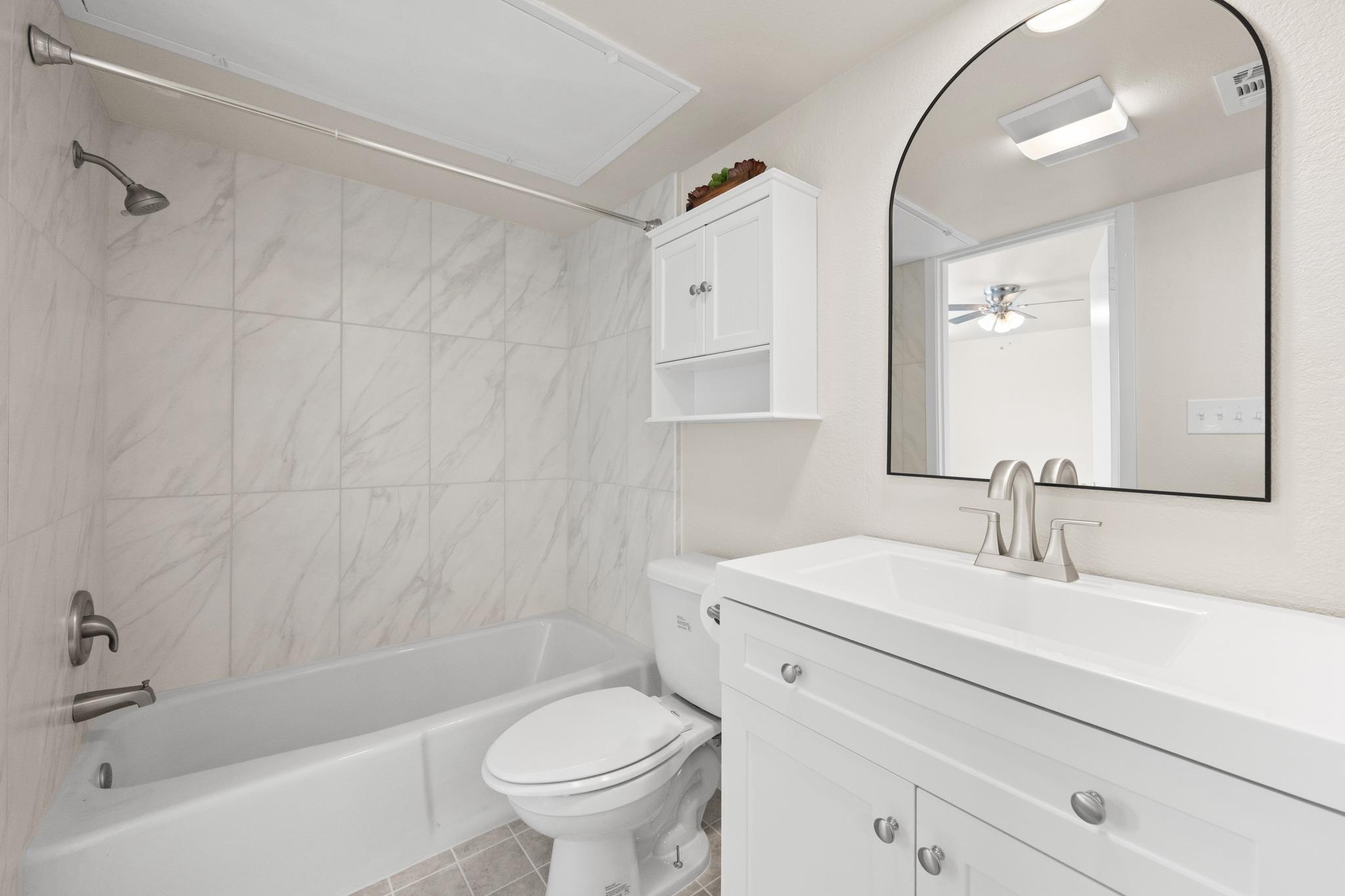 2201 Lakeway BLVD Unit: 39