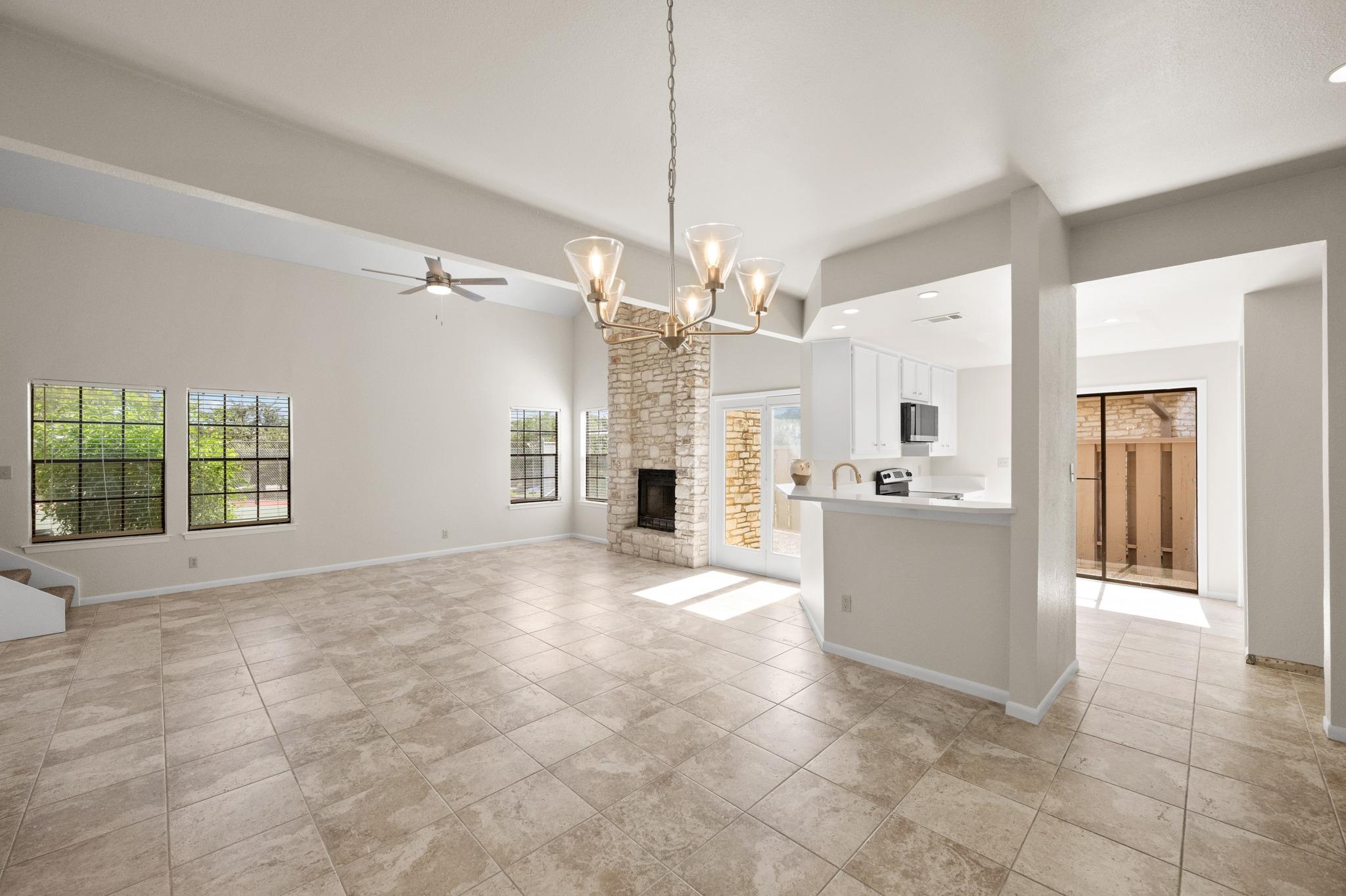 2201 Lakeway BLVD Unit: 39