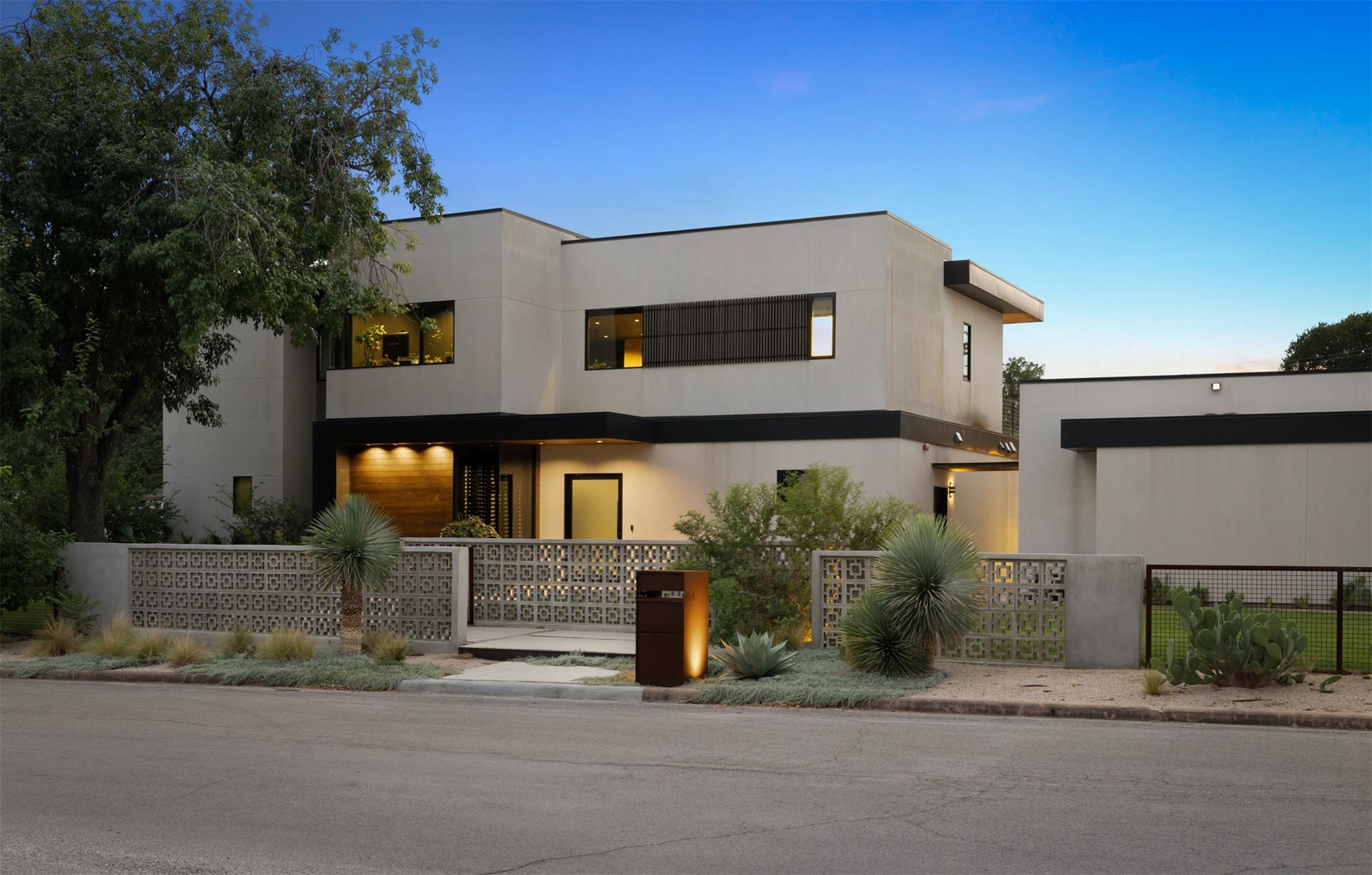 204 Westbrook DR