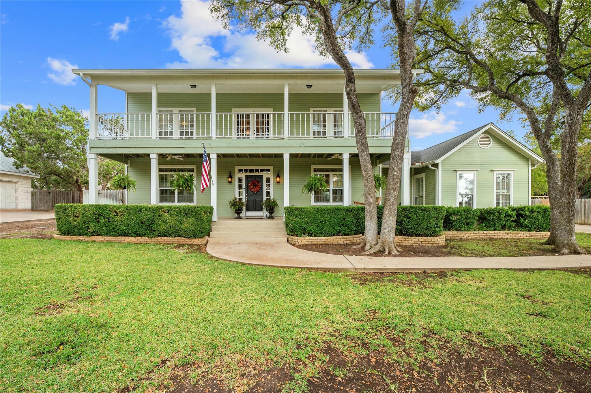 807 Cutlass ST