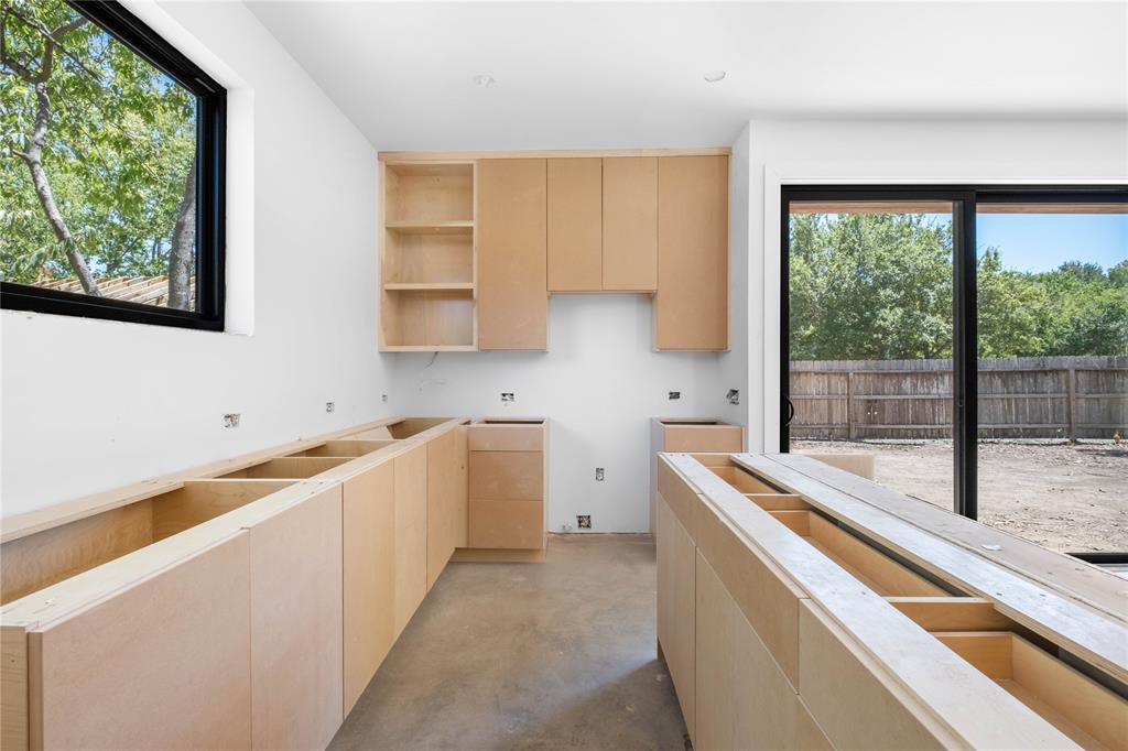 2101 Thrasher LN # 2