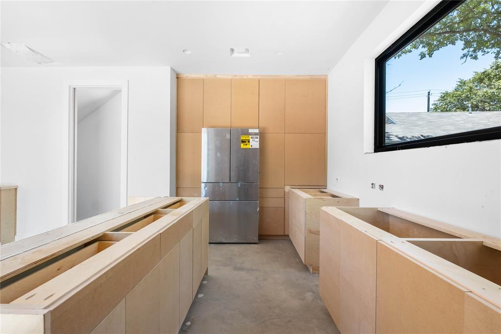 2101 Thrasher LN # 2