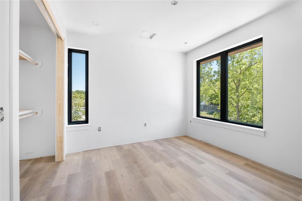 2101 Thrasher LN # 2