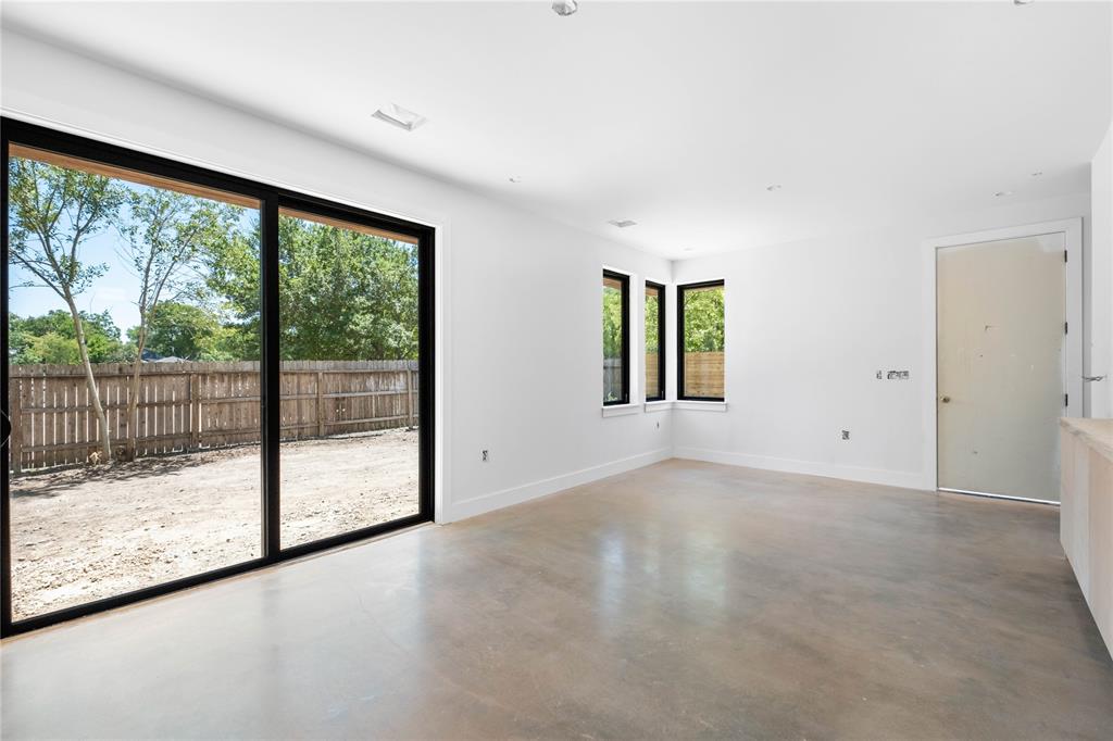 2101 Thrasher LN # 2