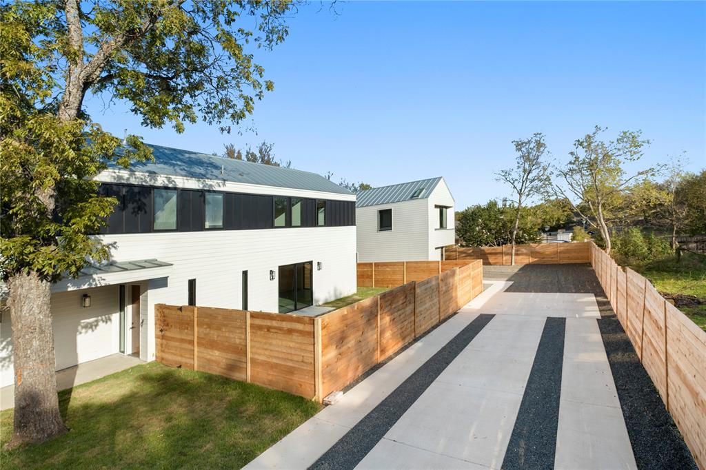 2101 Thrasher LN # 2