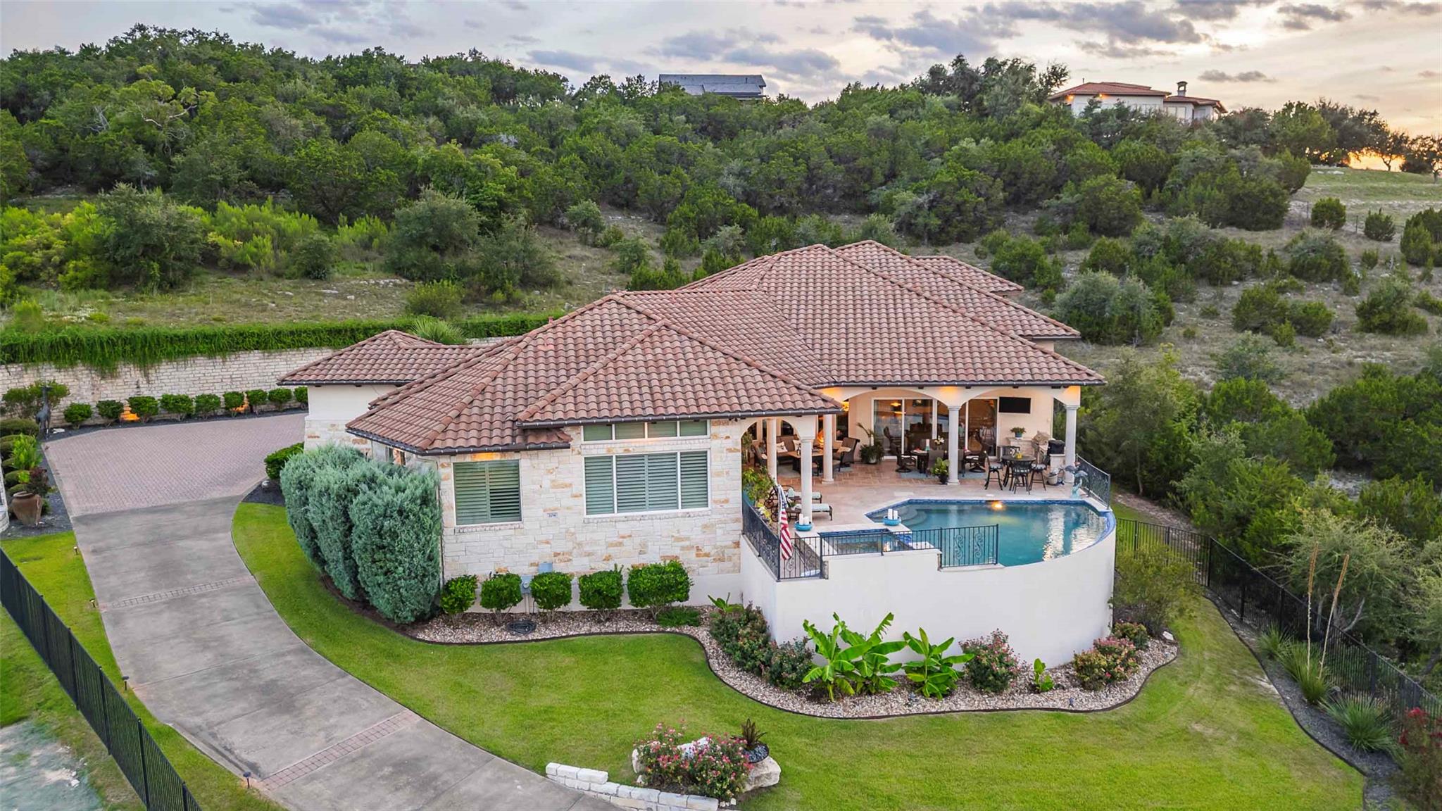 208 PALAZZA ALTO DR