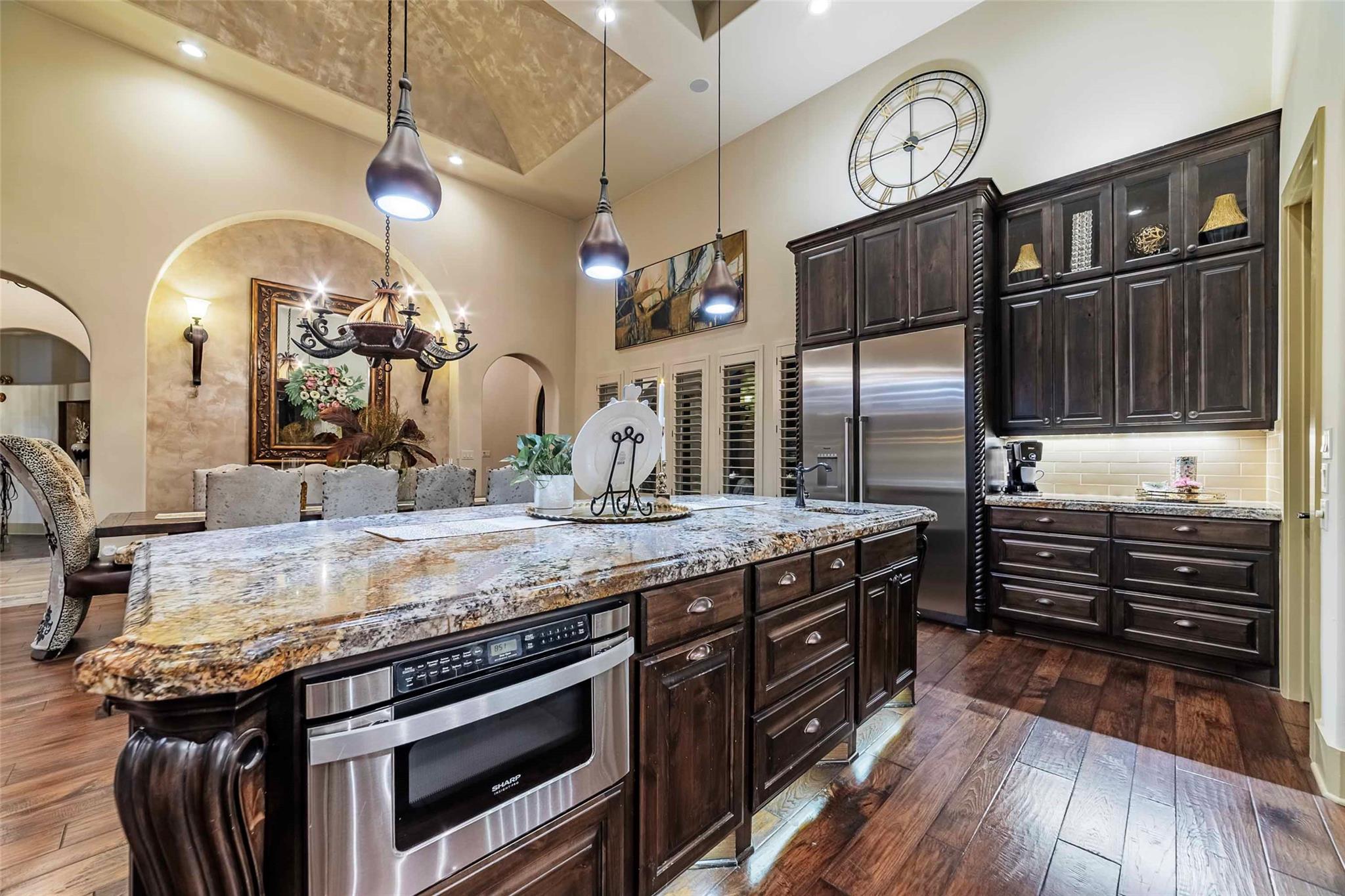 208 PALAZZA ALTO DR