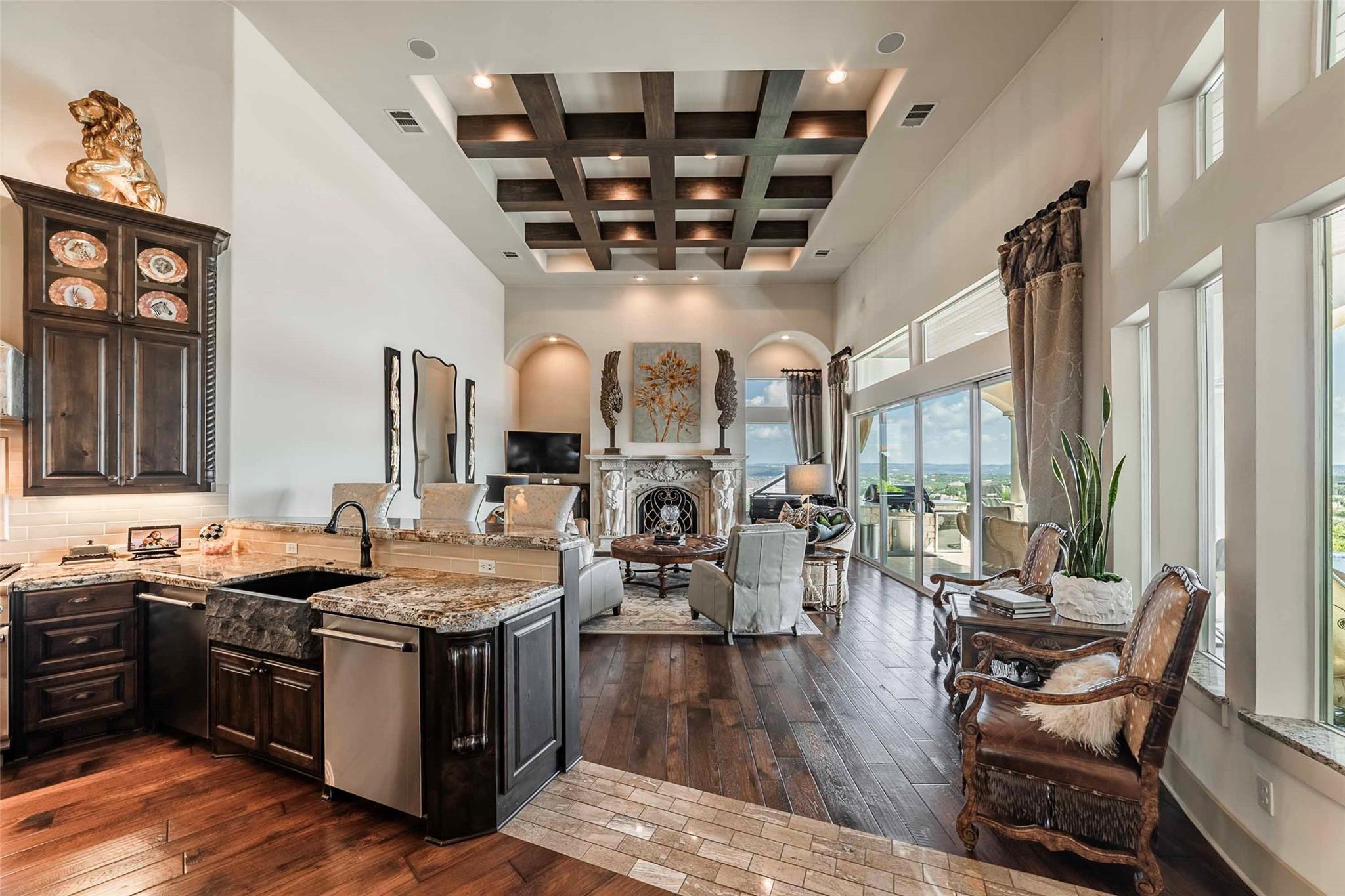 208 PALAZZA ALTO DR
