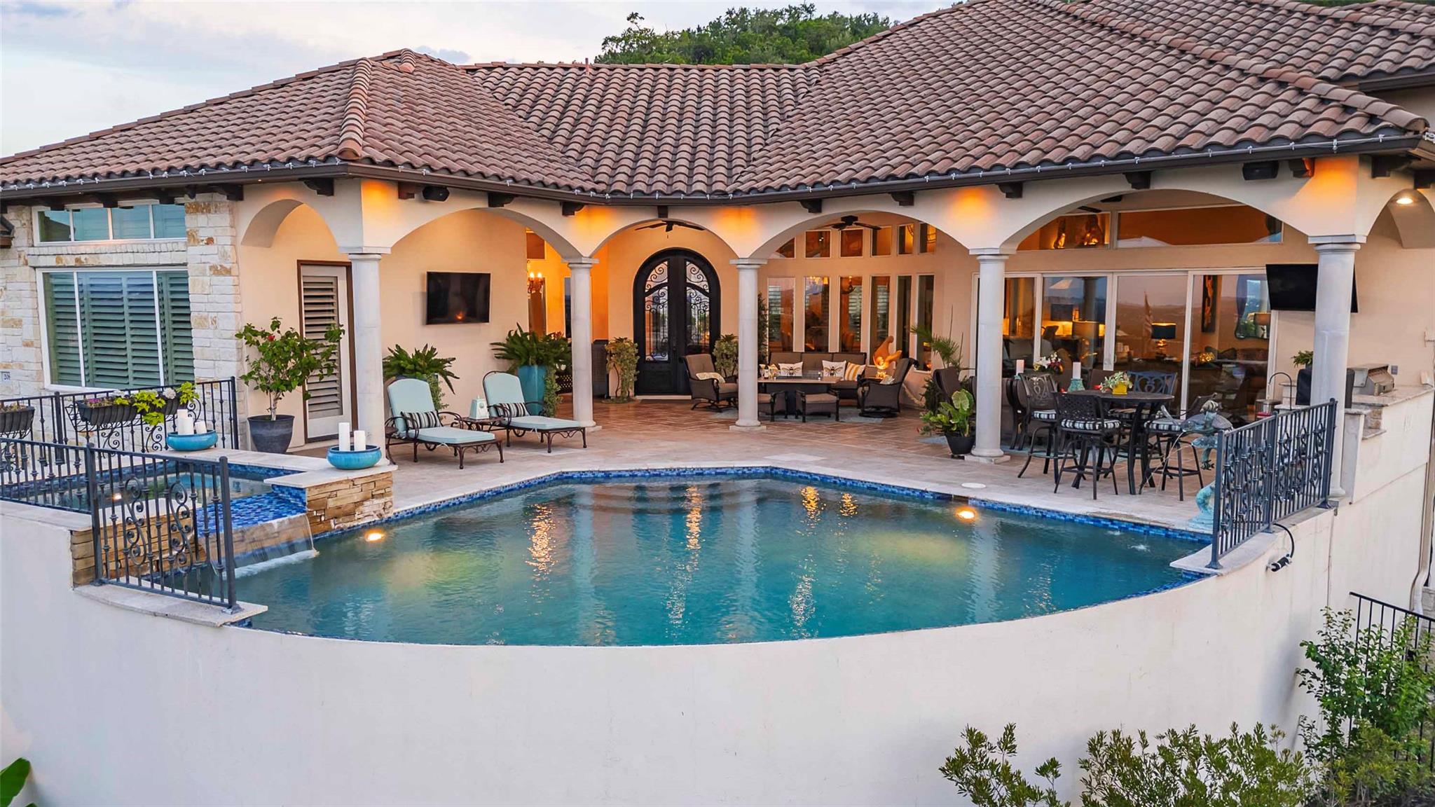 208 PALAZZA ALTO DR