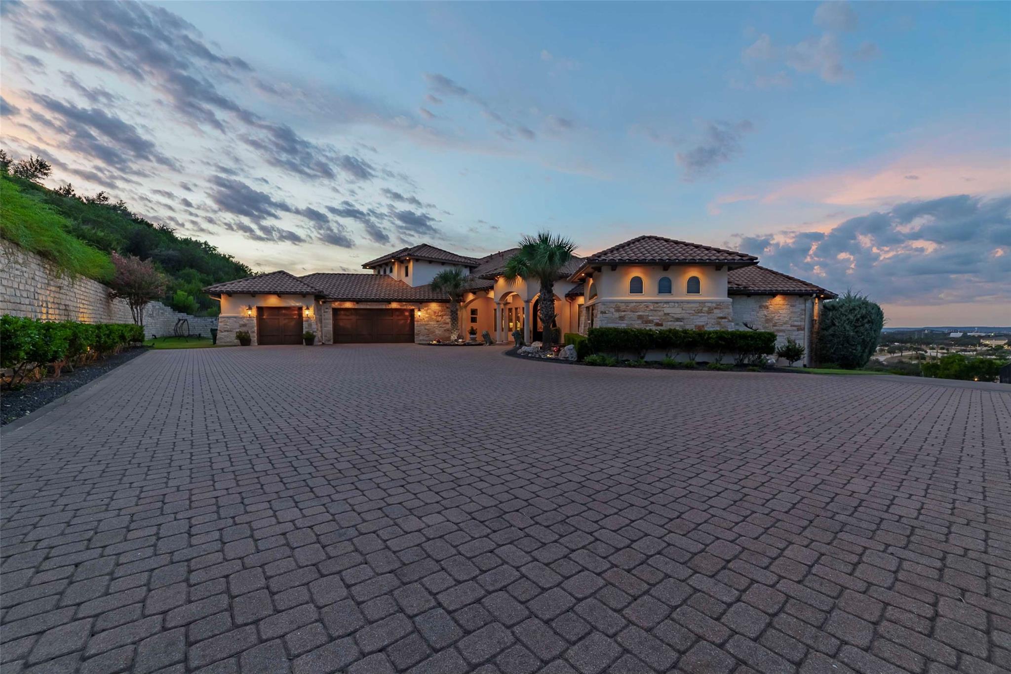 208 PALAZZA ALTO DR