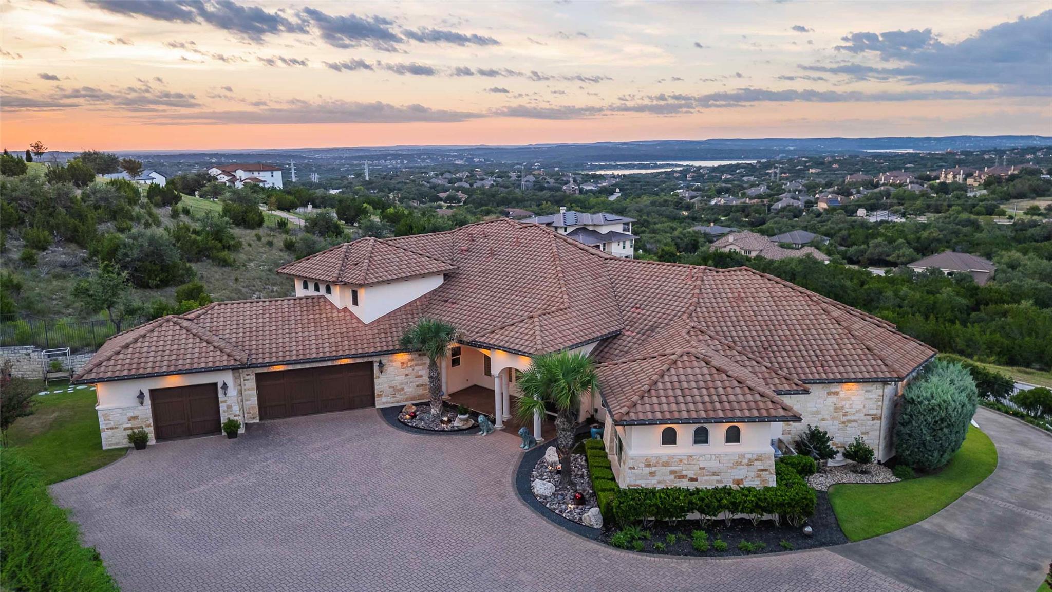 208 PALAZZA ALTO DR