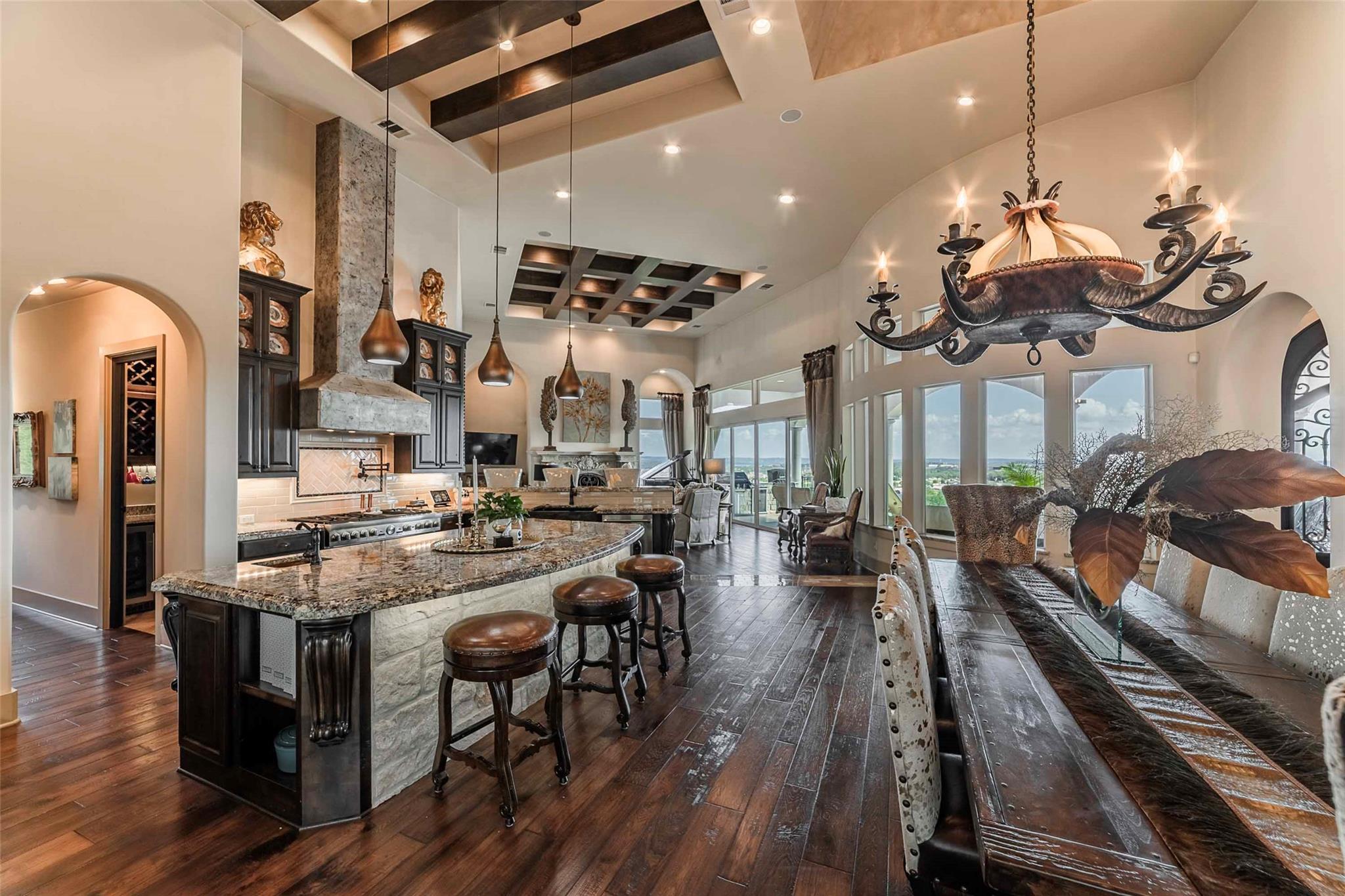 208 PALAZZA ALTO DR
