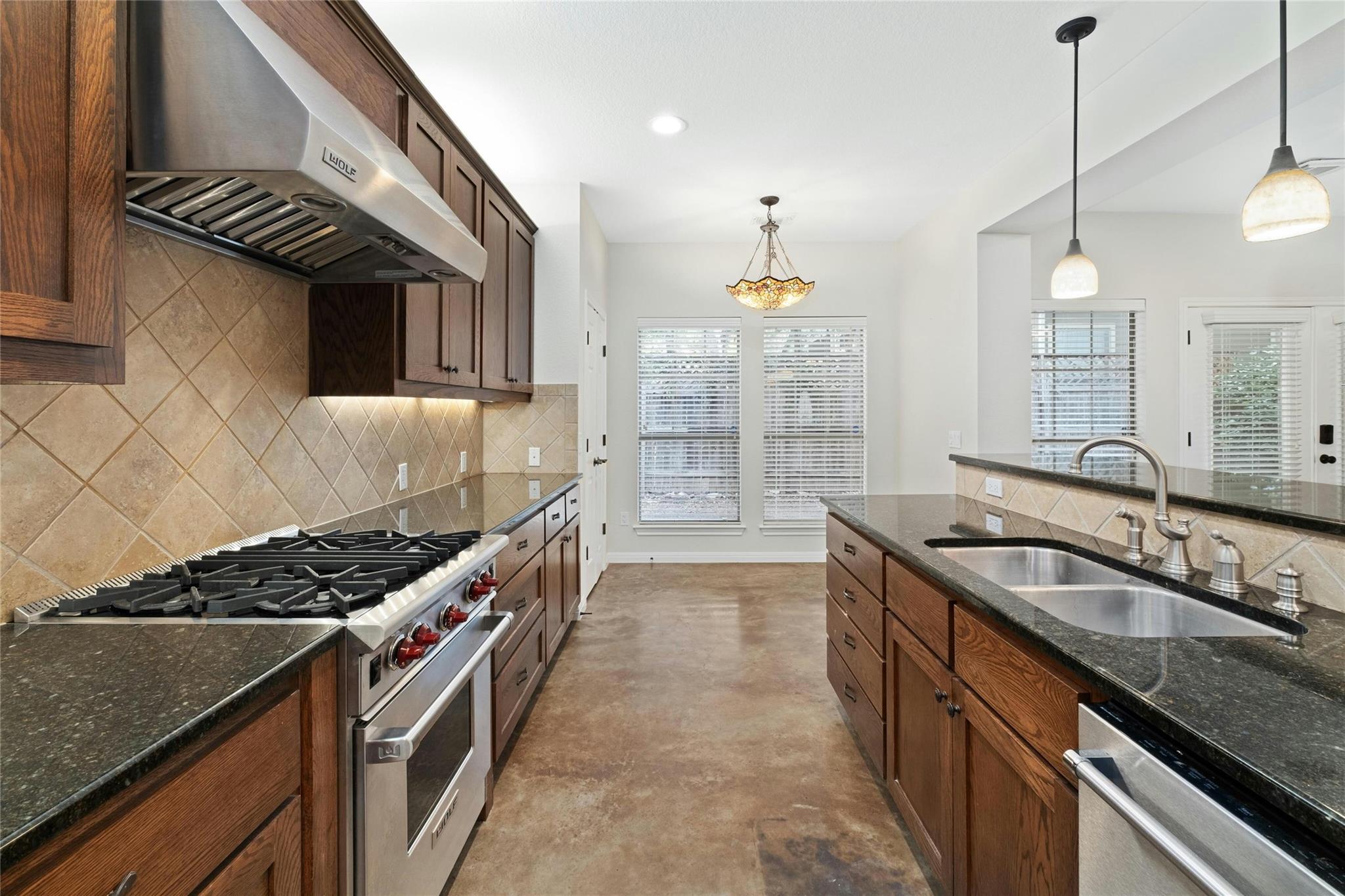 2502 W 7th ST