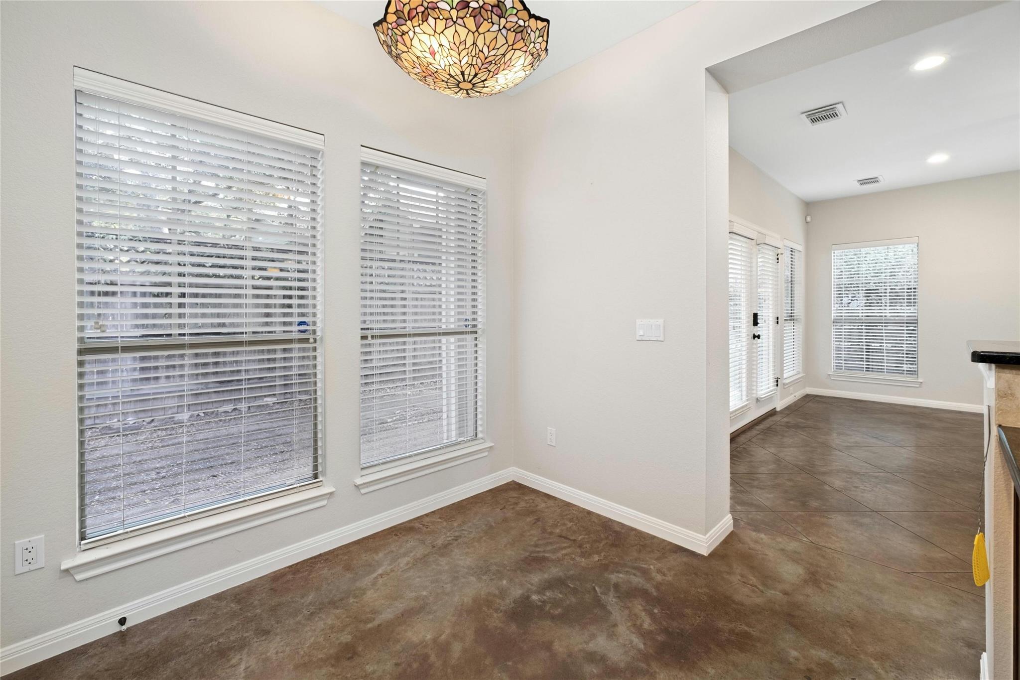 2502 W 7th ST