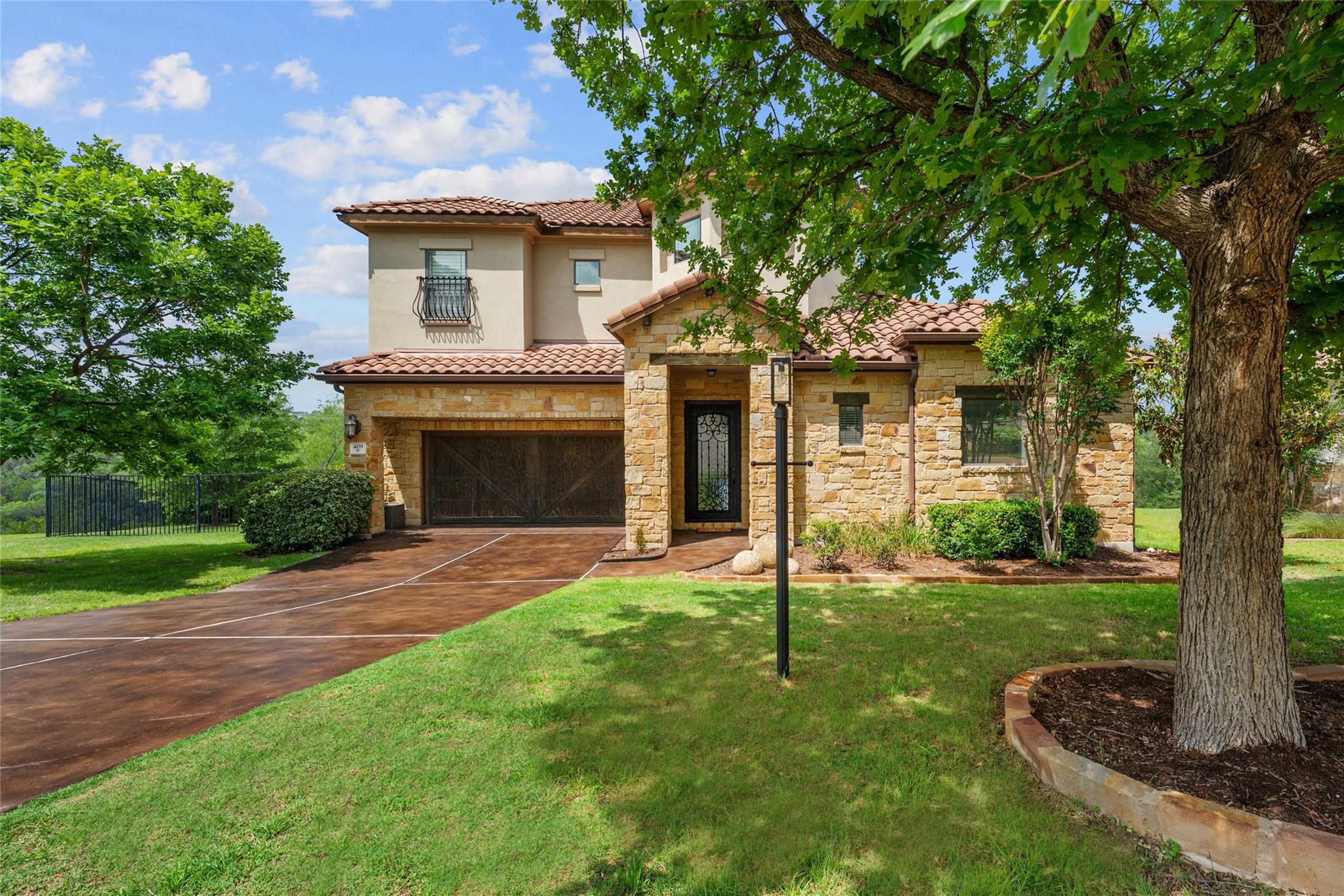 409 Rocky Coast DR