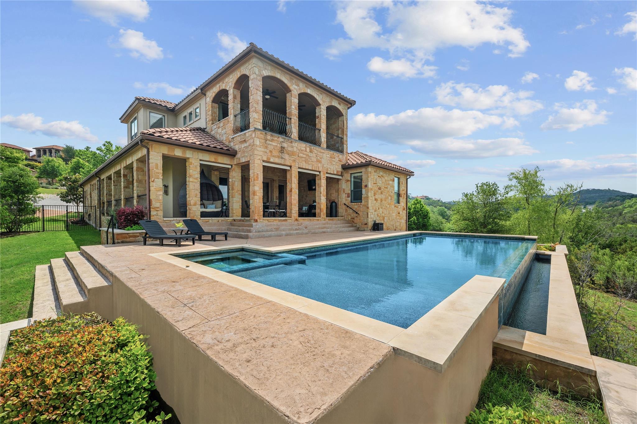 409 Rocky Coast DR