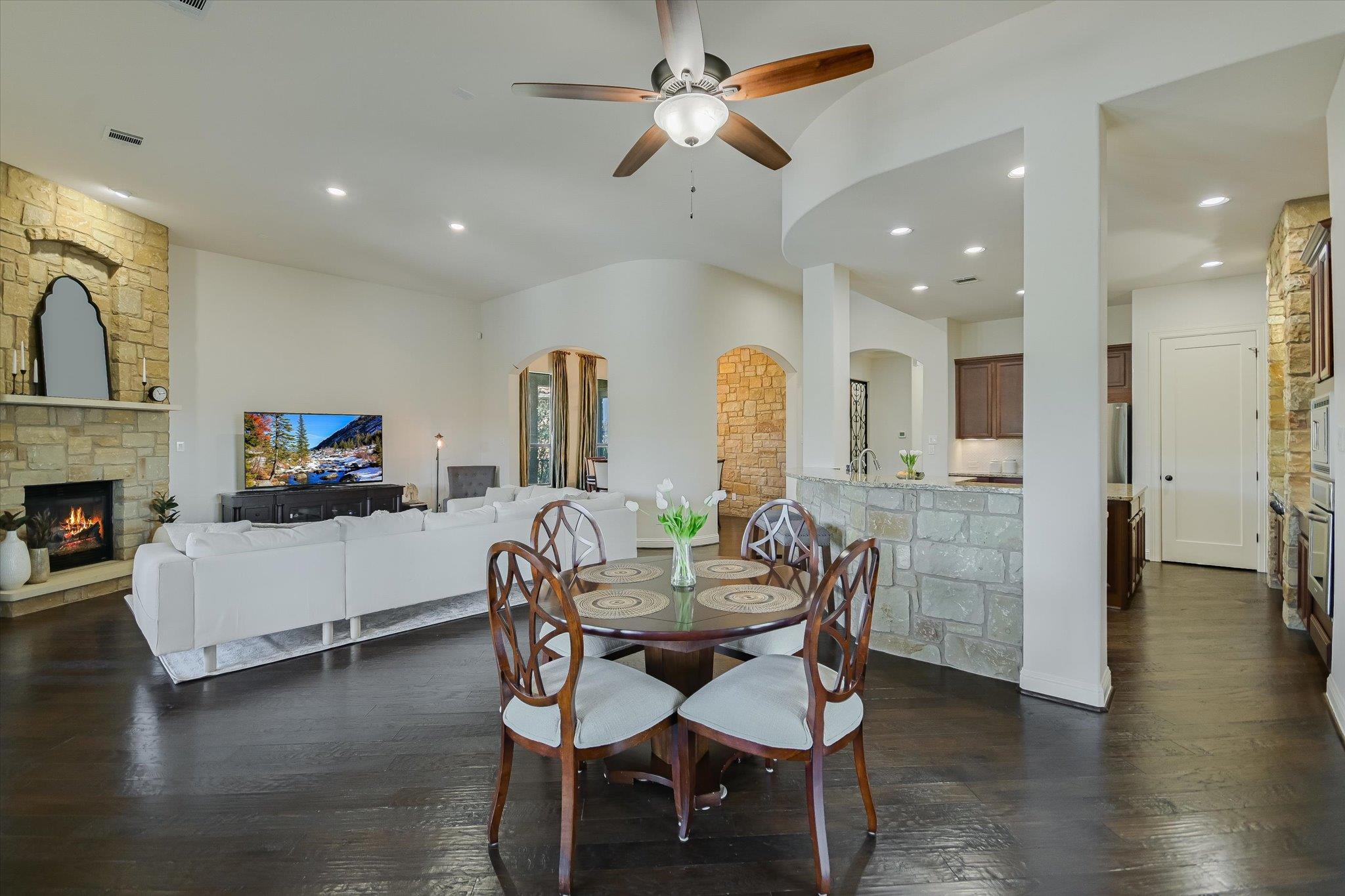409 Rocky Coast DR