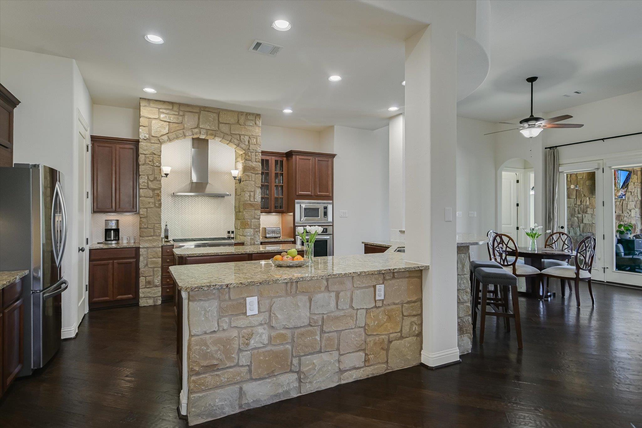 409 Rocky Coast DR