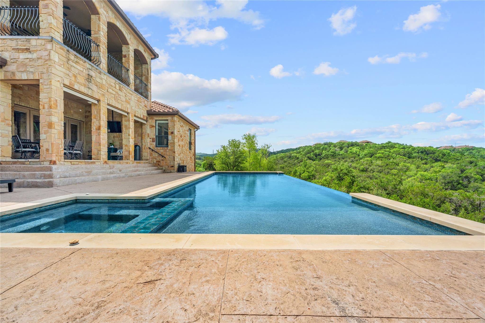 409 Rocky Coast DR