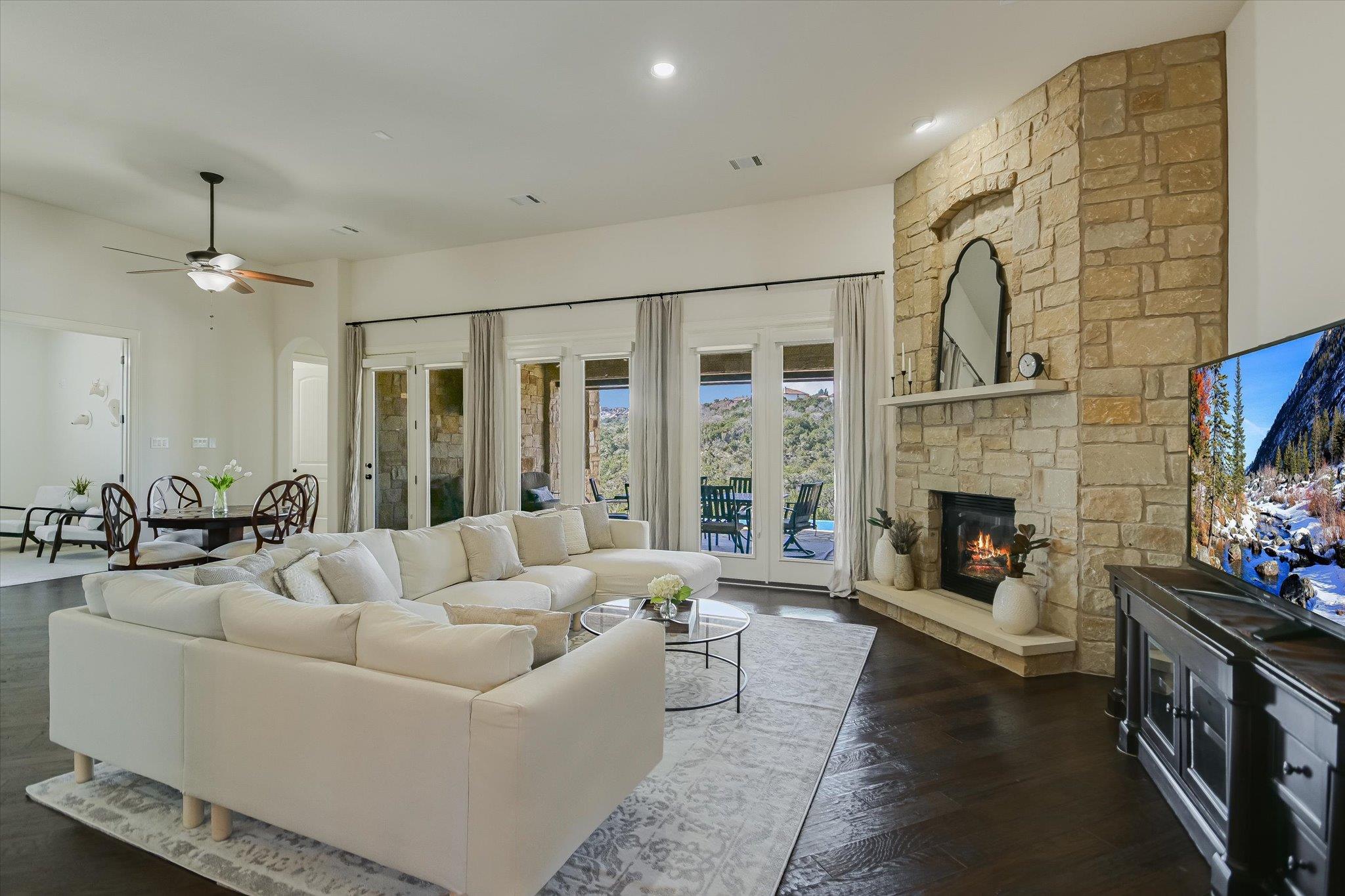 409 Rocky Coast DR