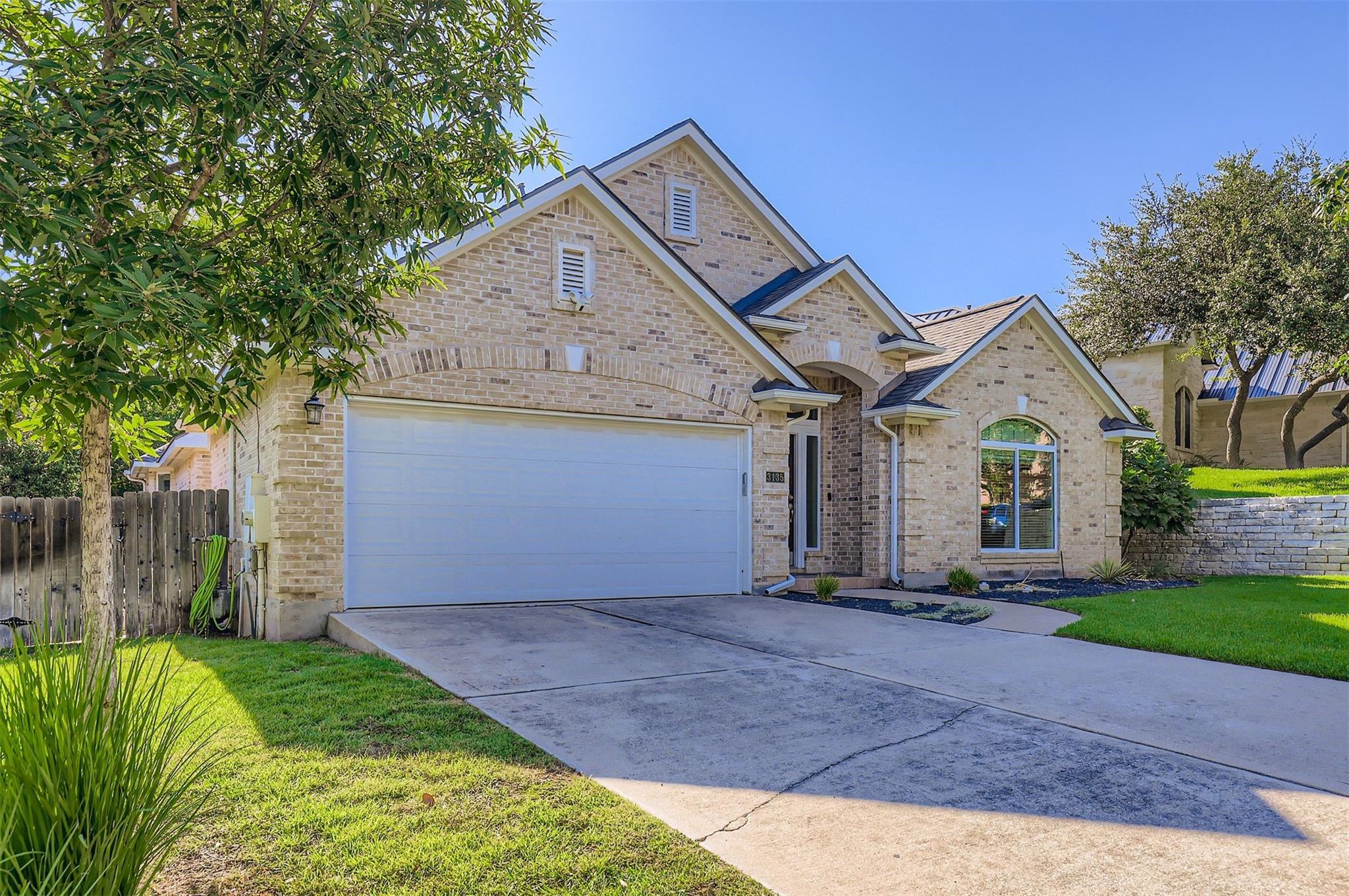 3135 Burks LN