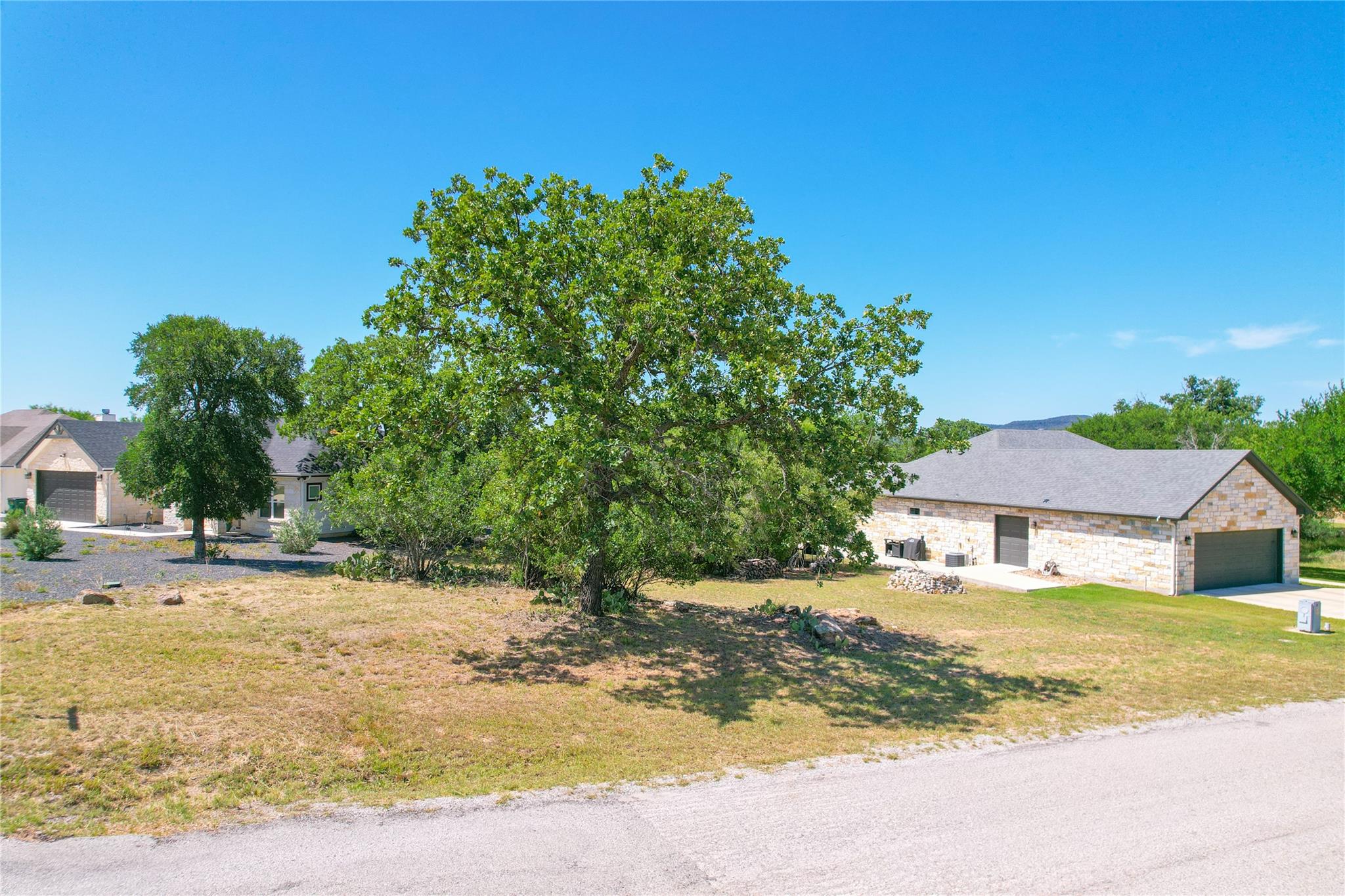 Lot #50 Chaumont ST