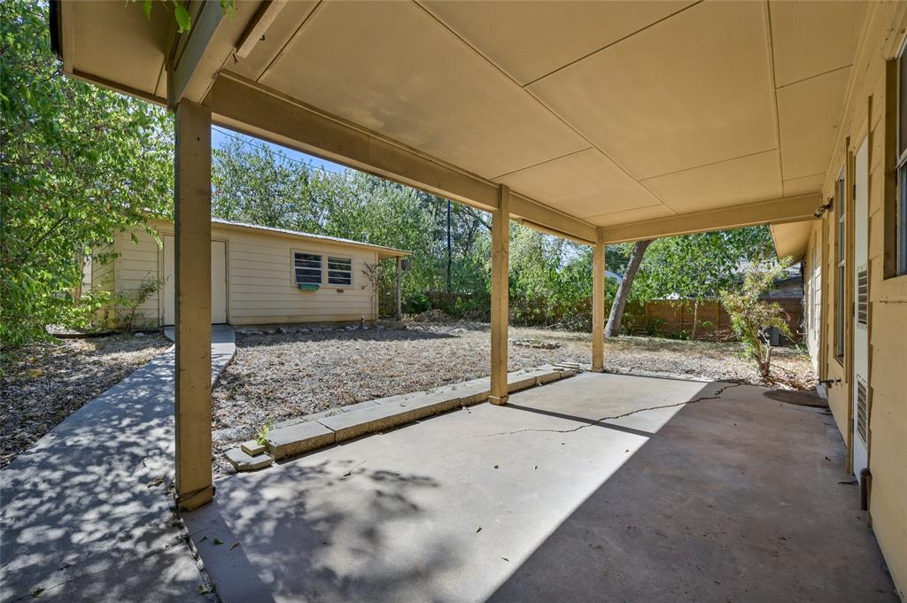 4617 Banister LN