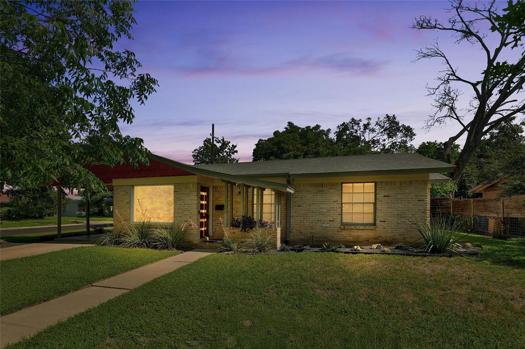 2100 Bristol DR