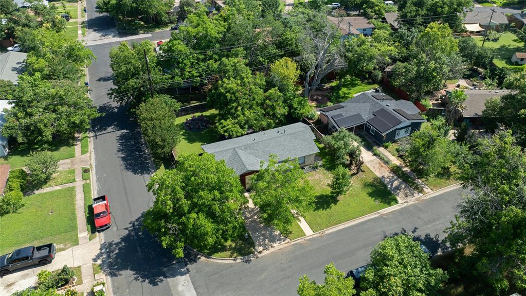 2100 Bristol DR