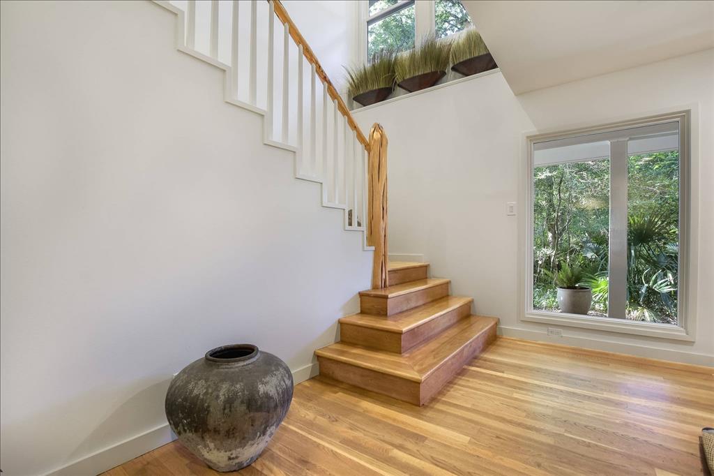 901 Wild Basin Ledge