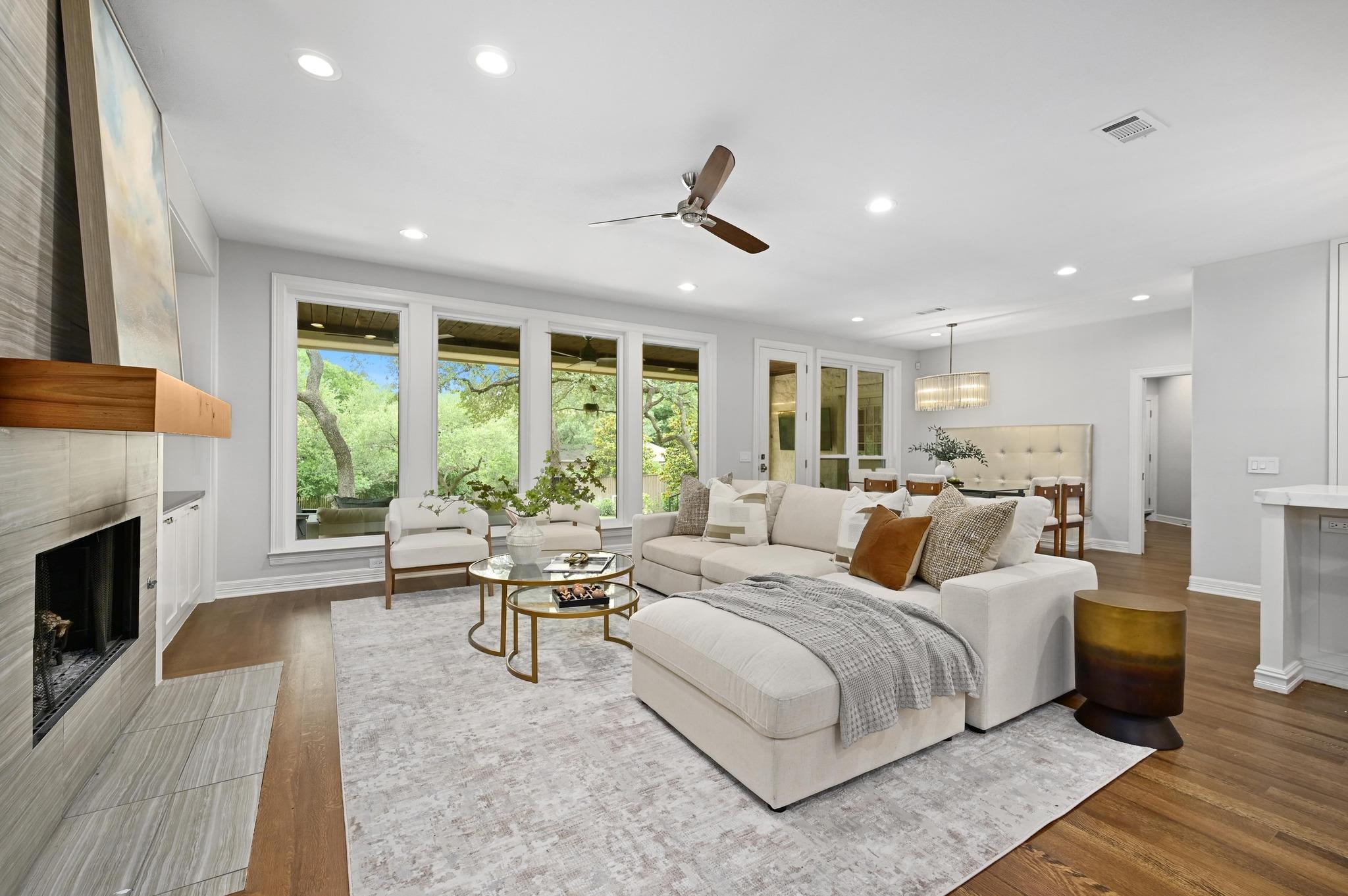 2704 Regents PARK