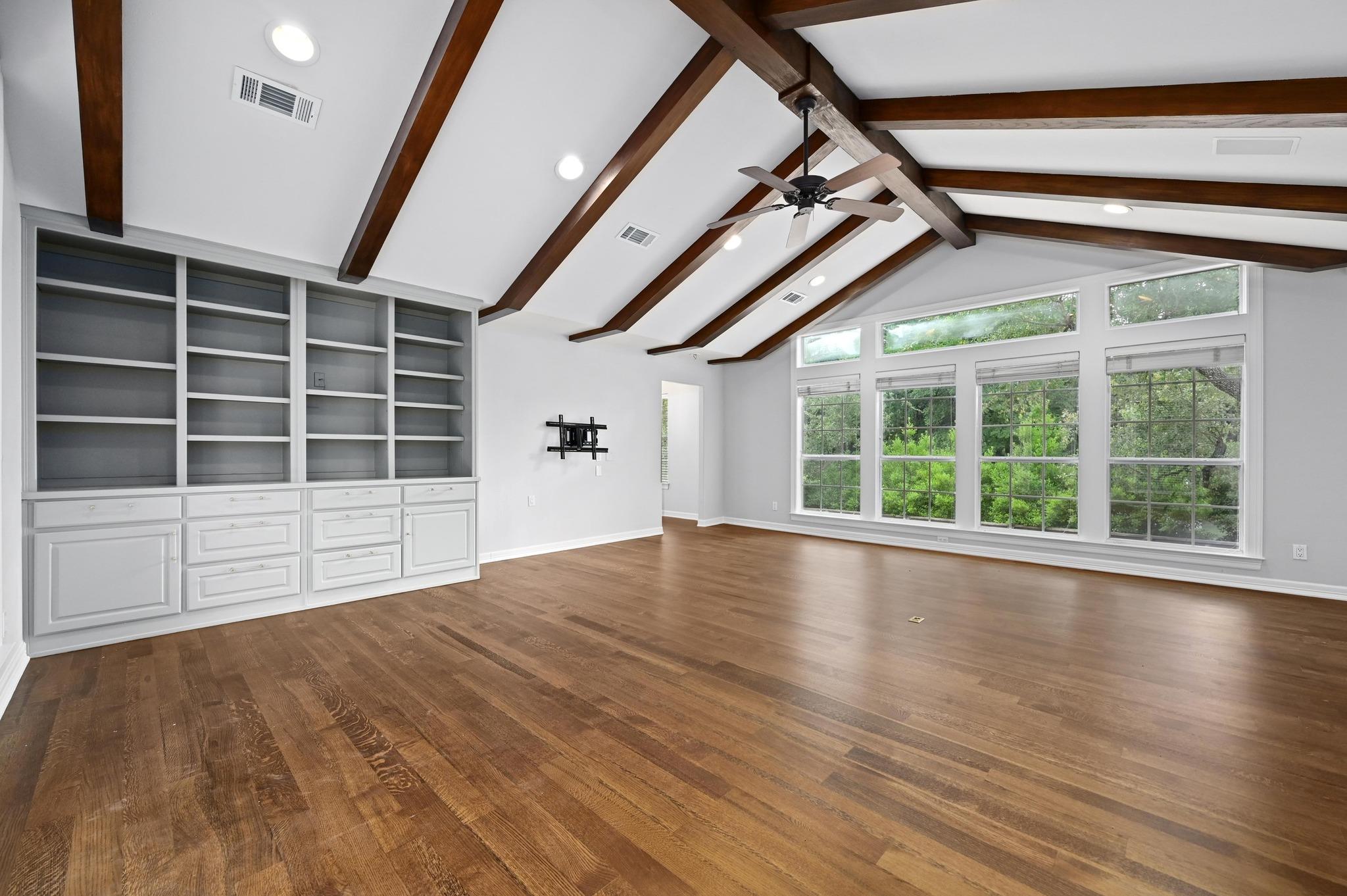 2704 Regents PARK