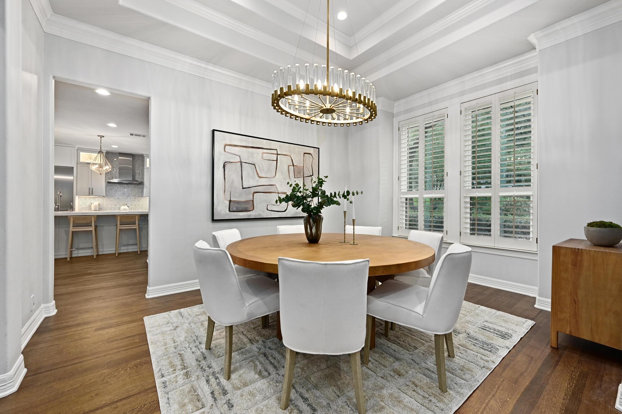 2704 Regents PARK