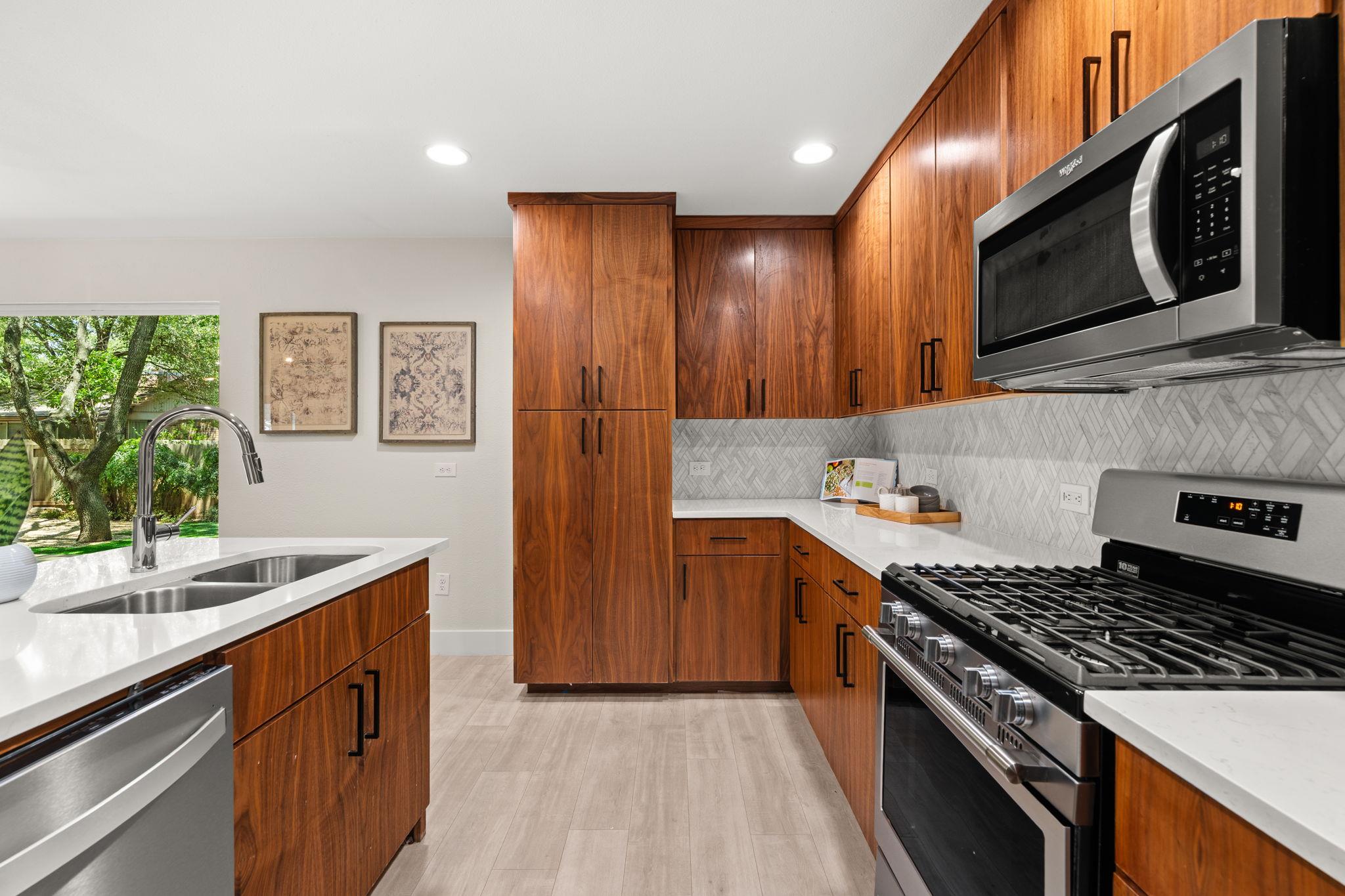 4819 Trail Crest CIR