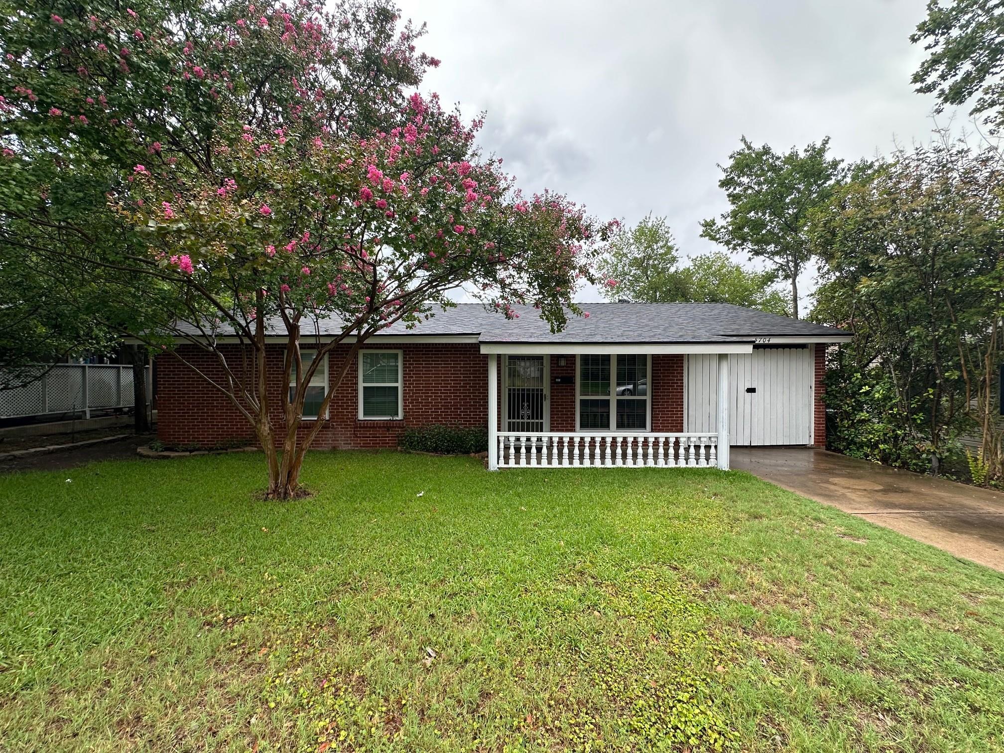 5704 Cedardale DR