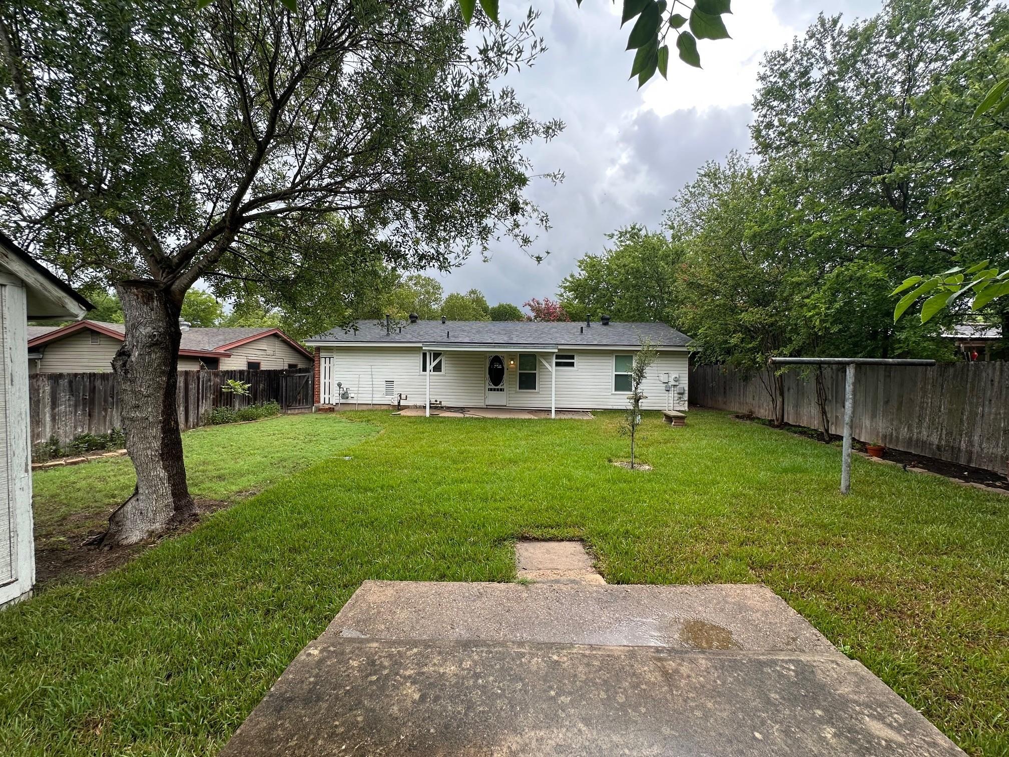 5704 Cedardale DR