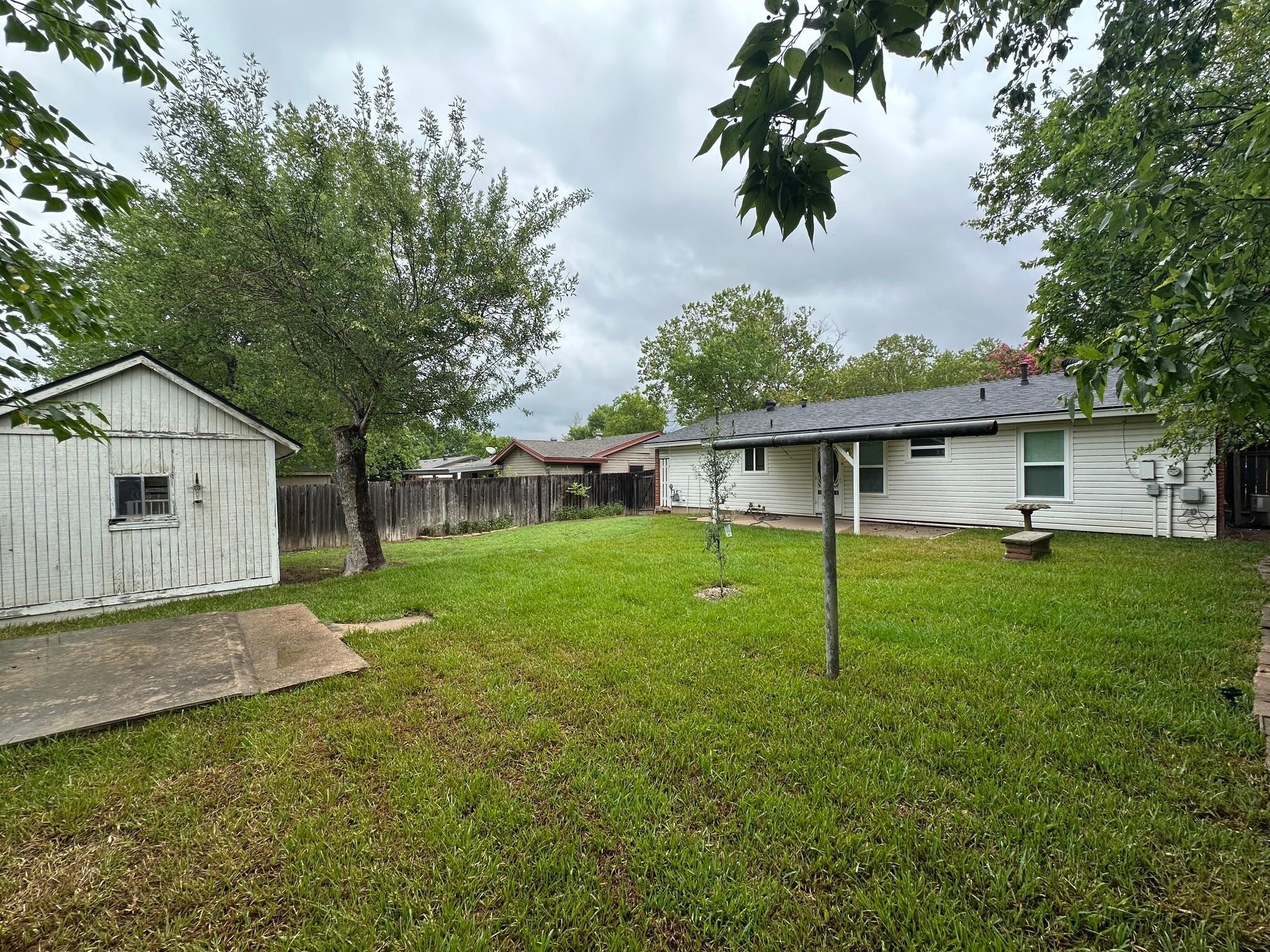 5704 Cedardale DR
