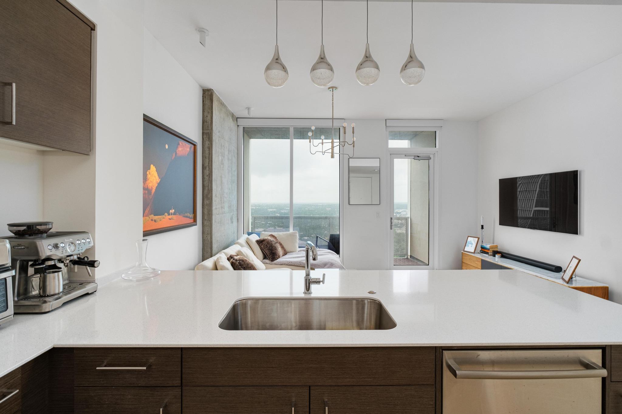301 West Ave # 3806